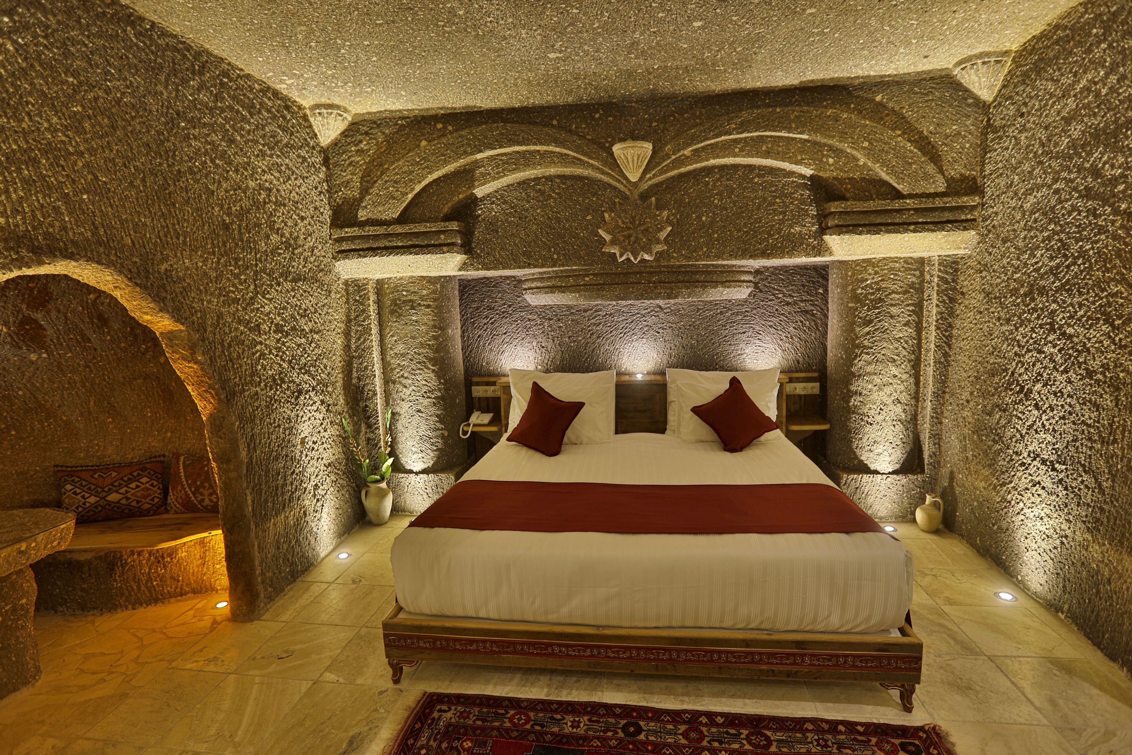 Sah Saray Cave Suites