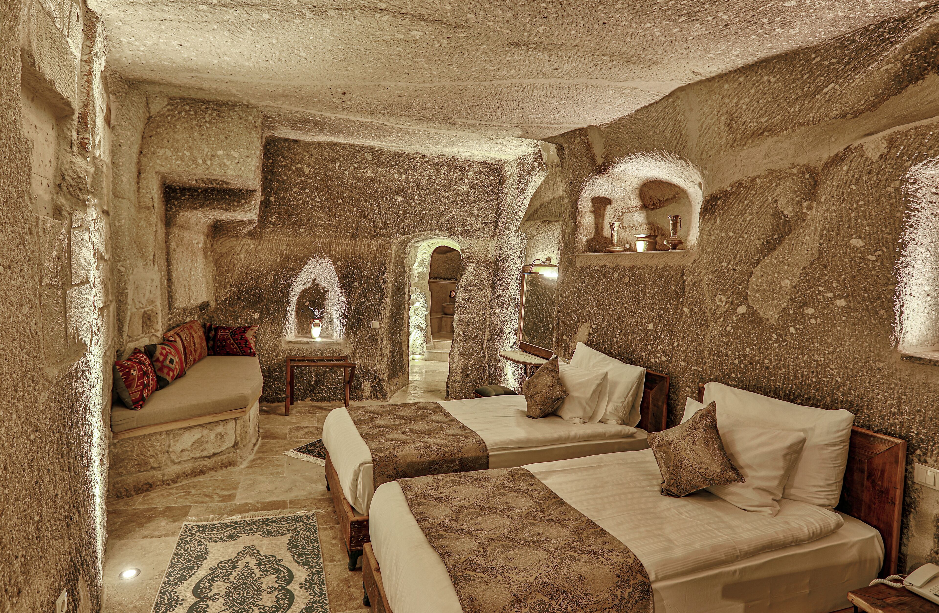 Sah Saray Cave Suites