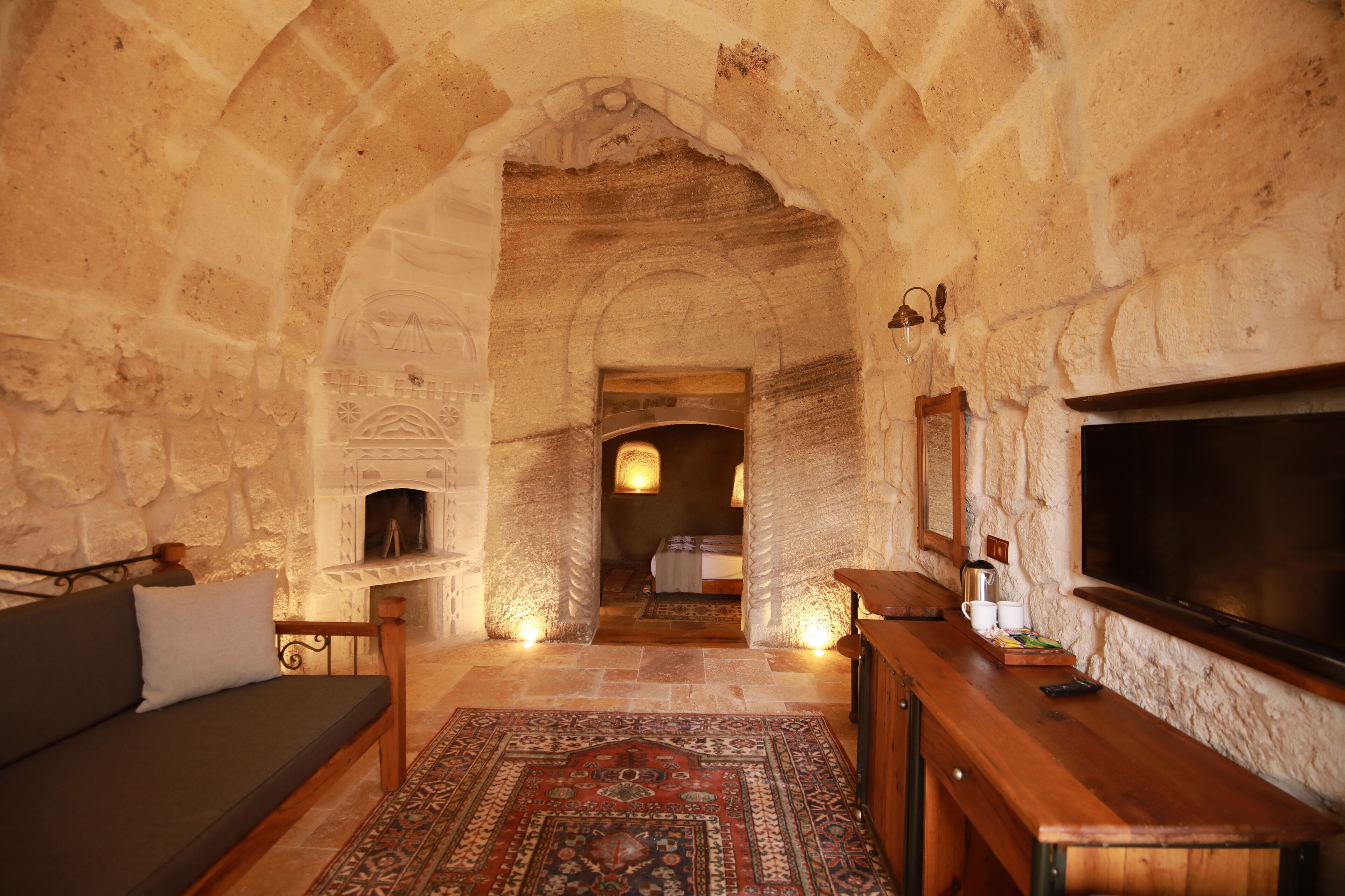 Sarnich Cave Suites
