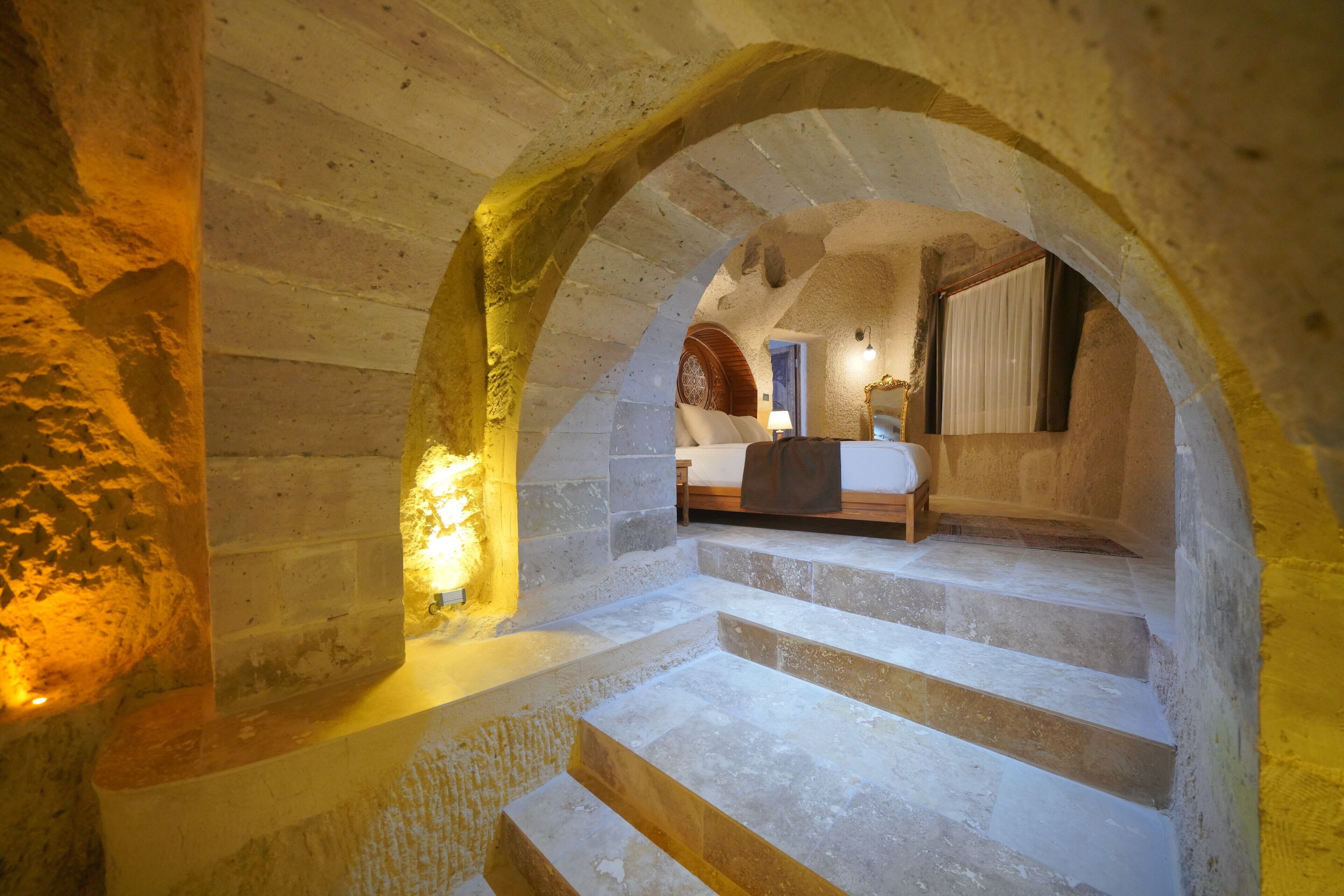 Secret Hill Cave Suites