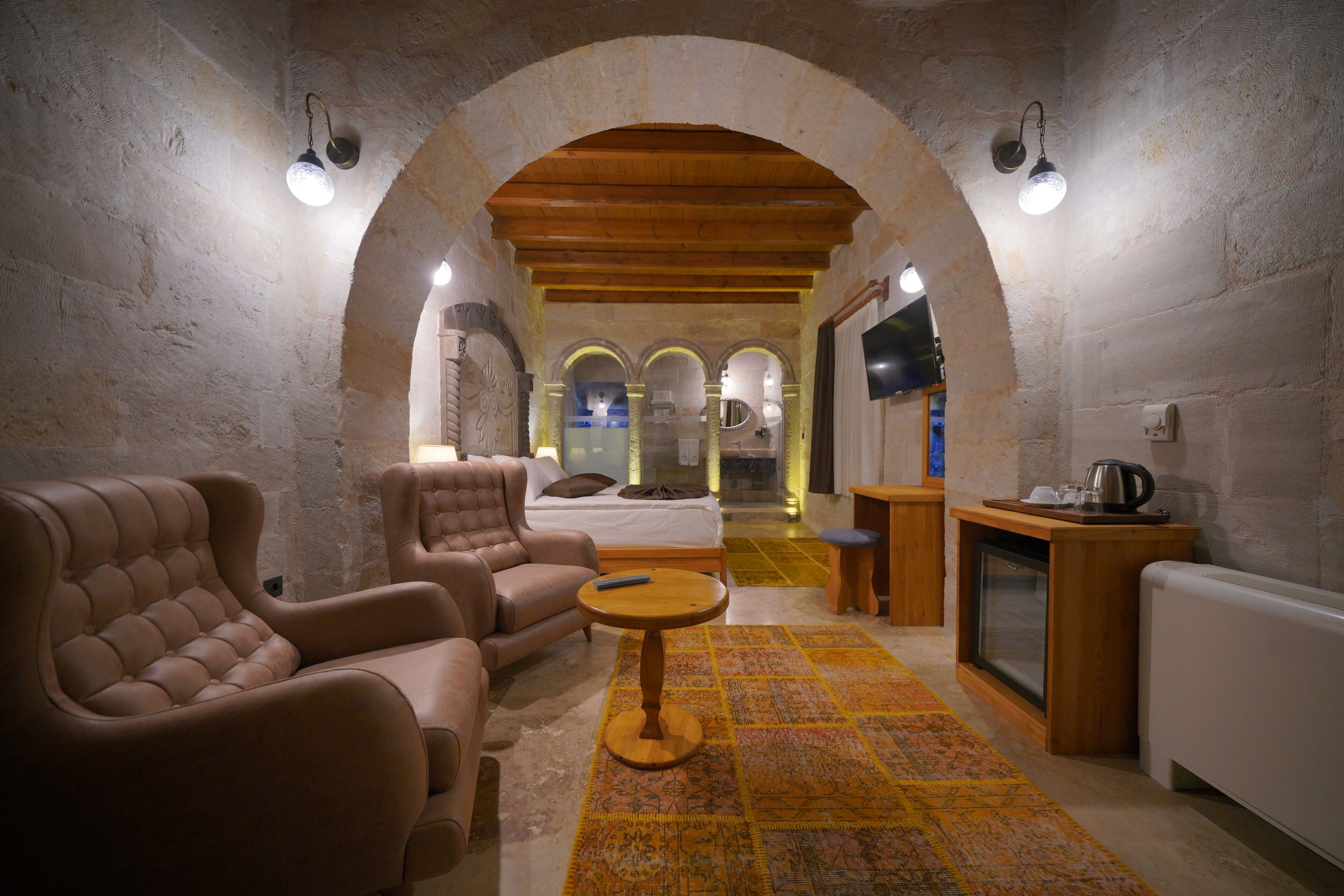 Secret Hill Cave Suites