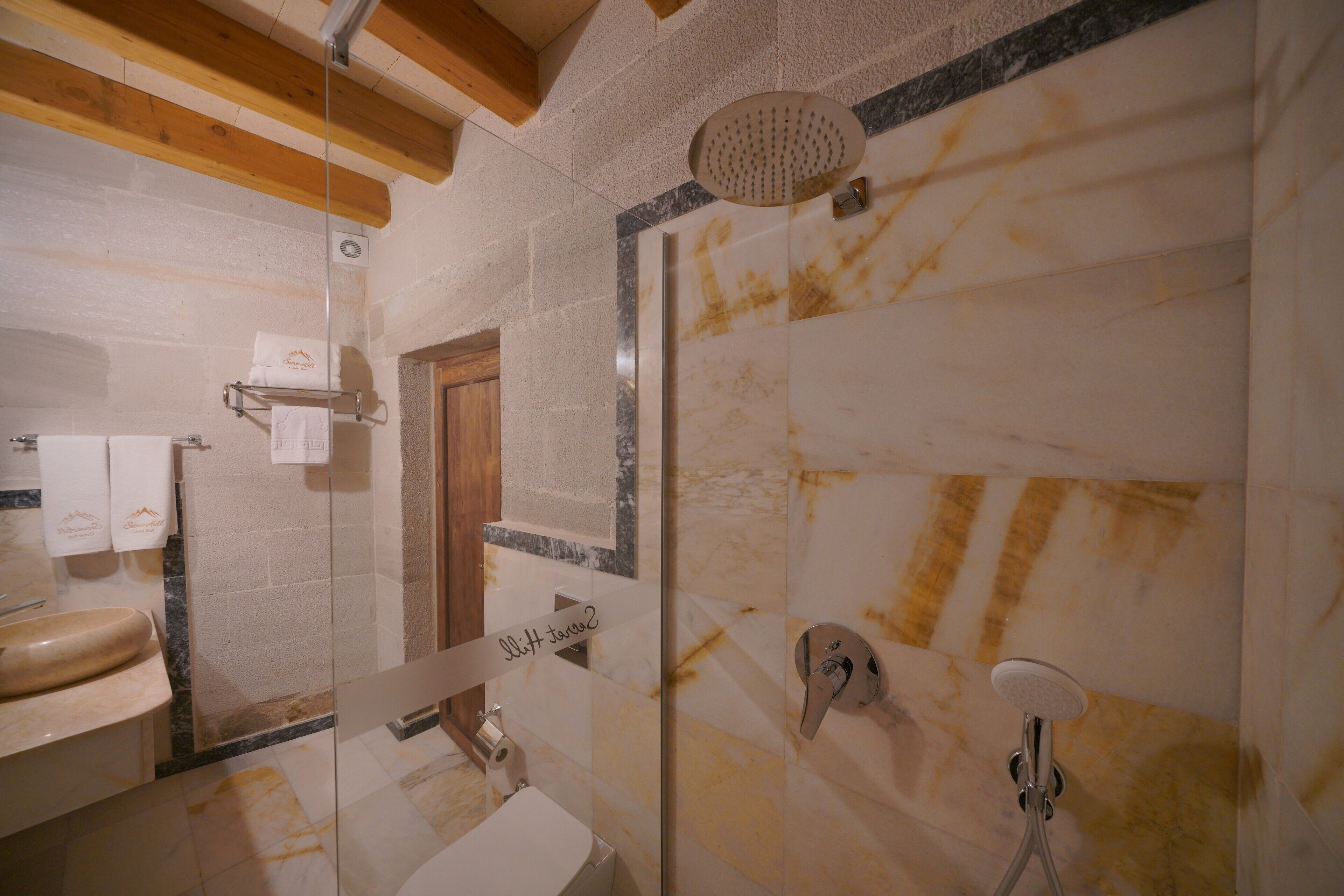 Secret Hill Cave Suites