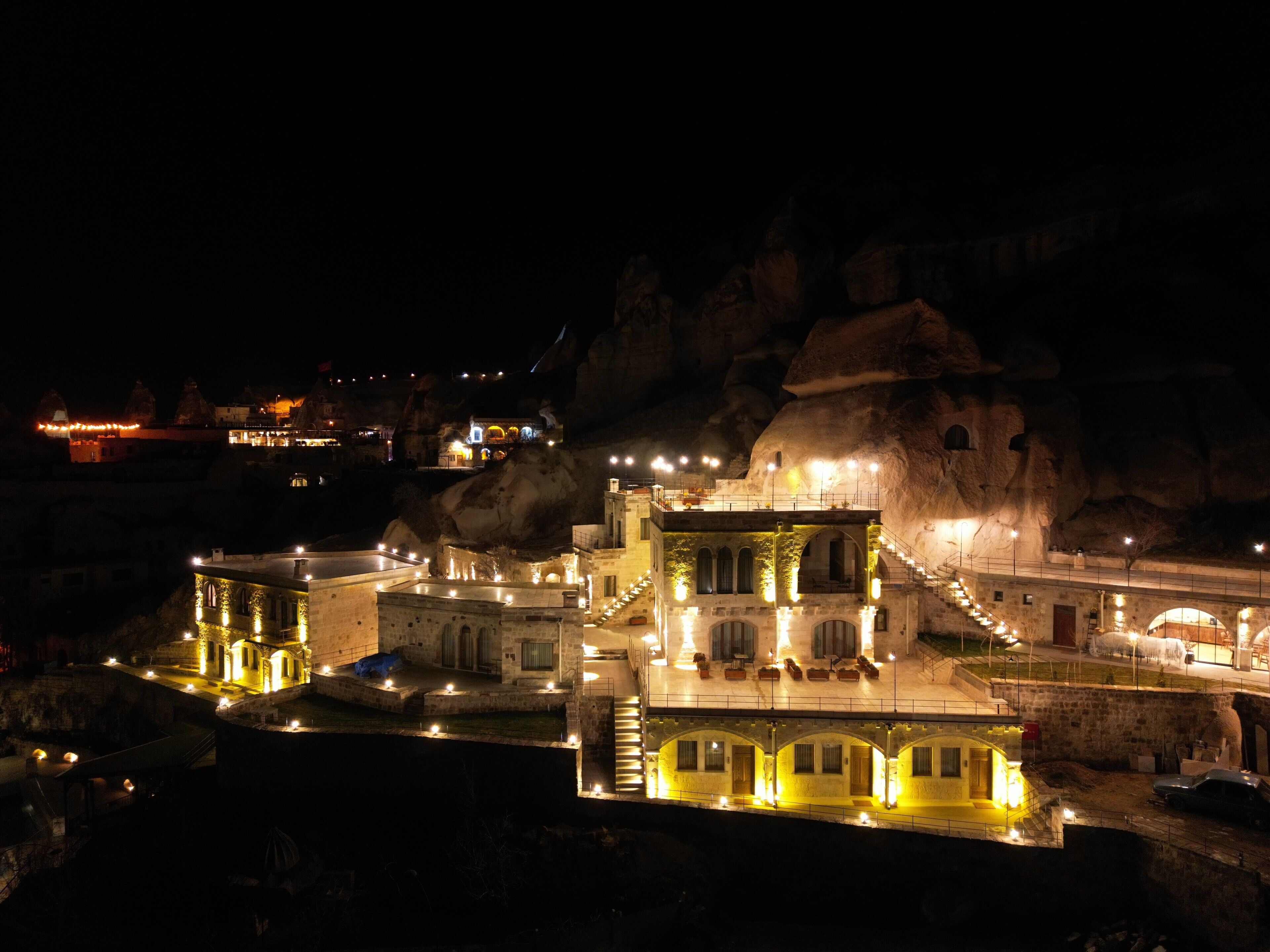 Secret Hill Cave Suites