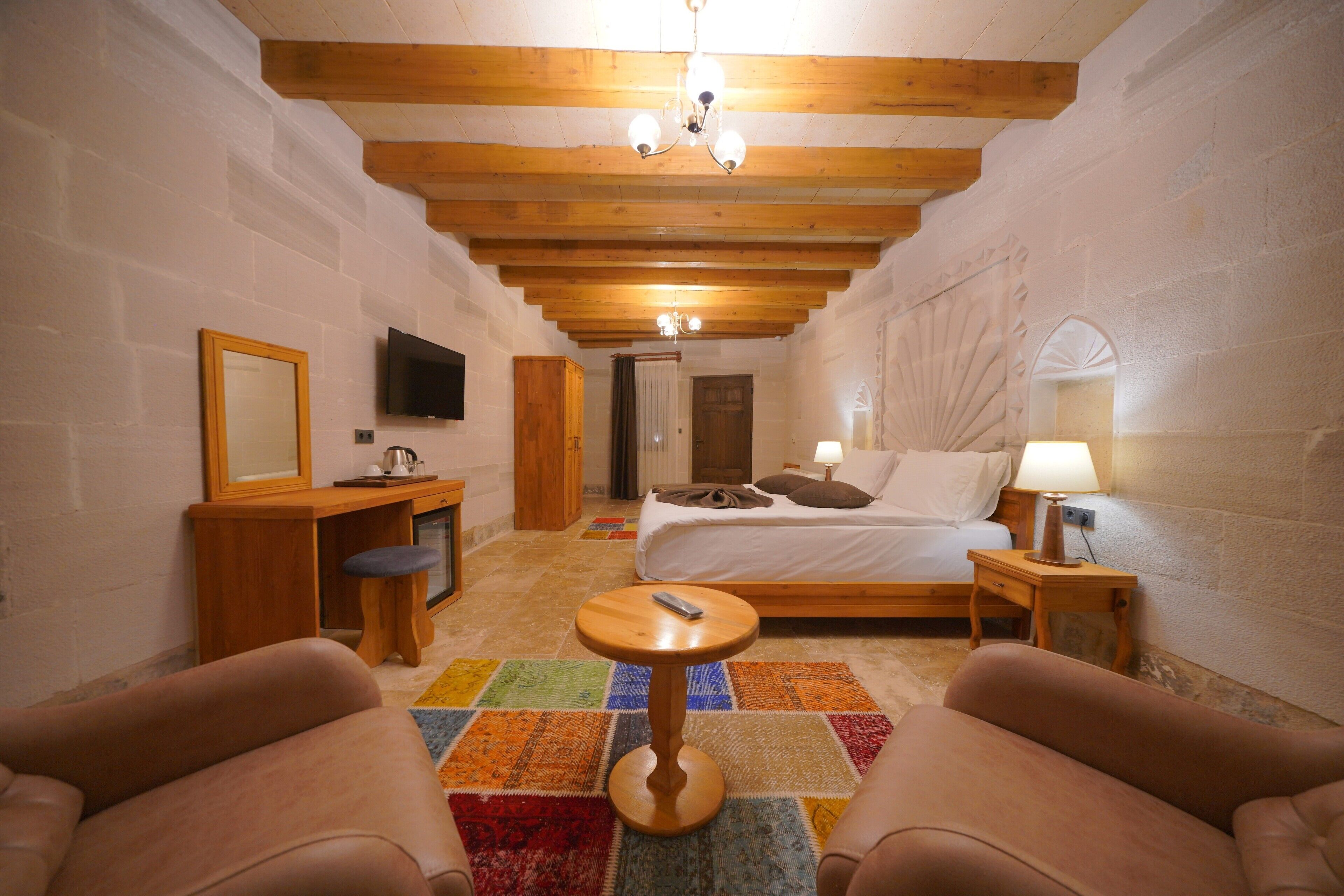 Secret Hill Cave Suites