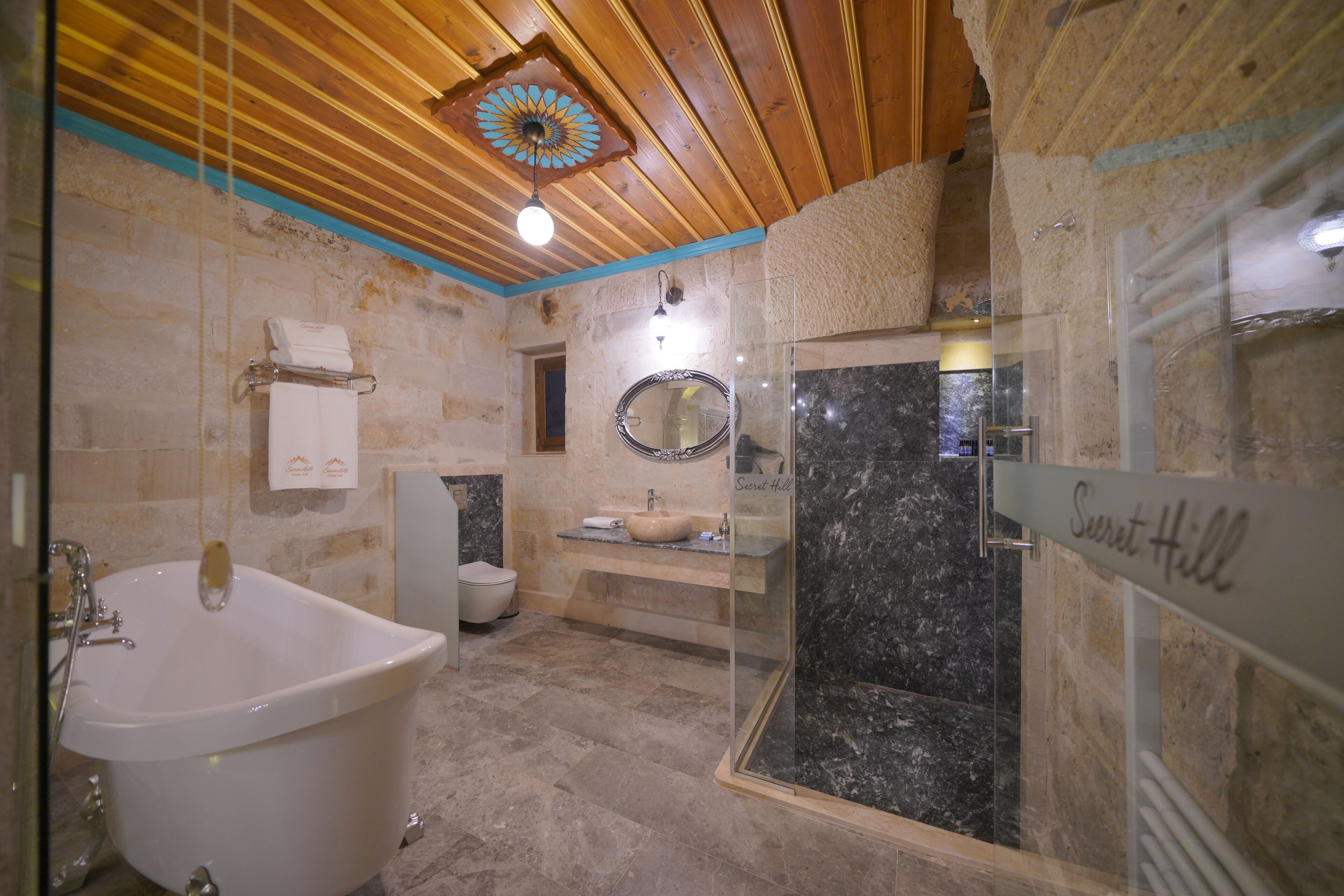 Secret Hill Cave Suites