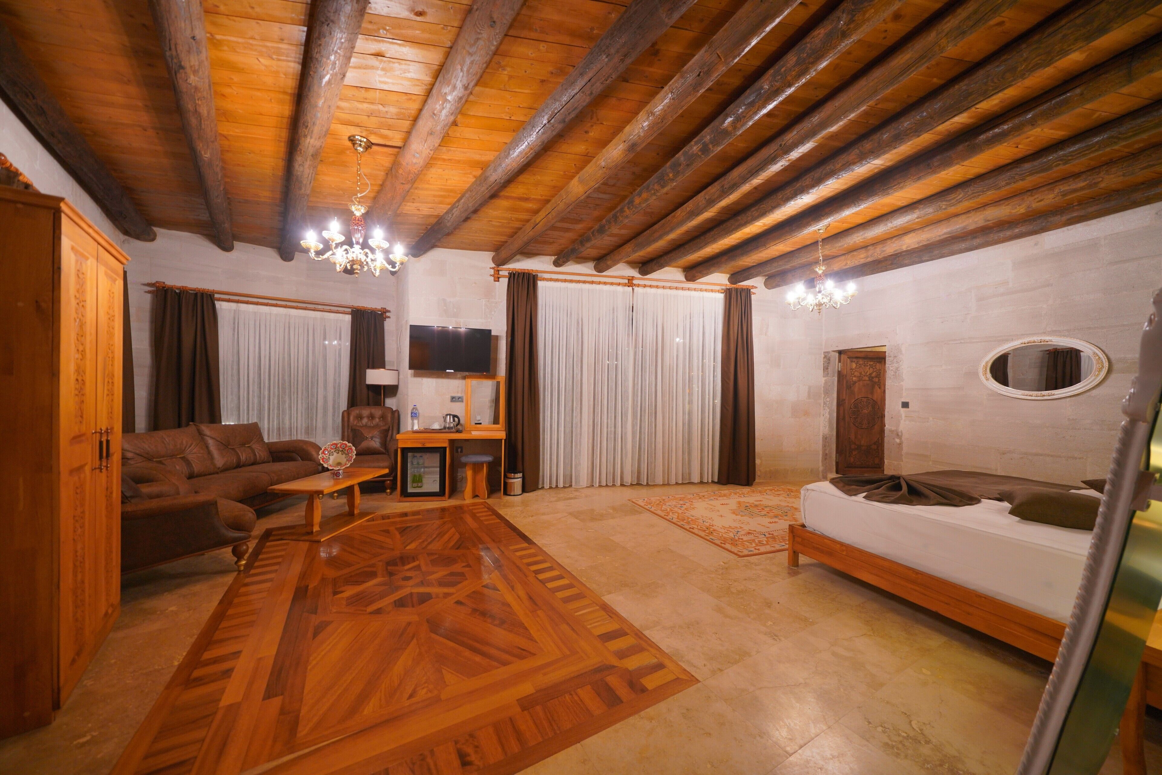 Secret Hill Cave Suites
