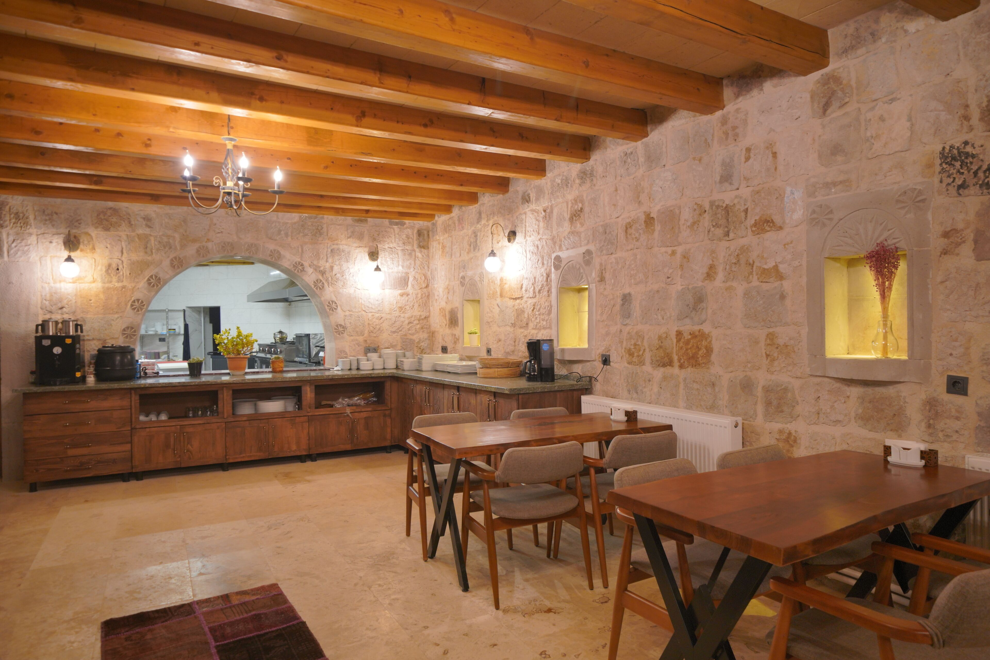Secret Hill Cave Suites