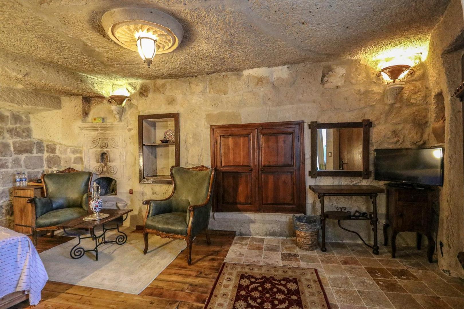 Sultan Cave Suites