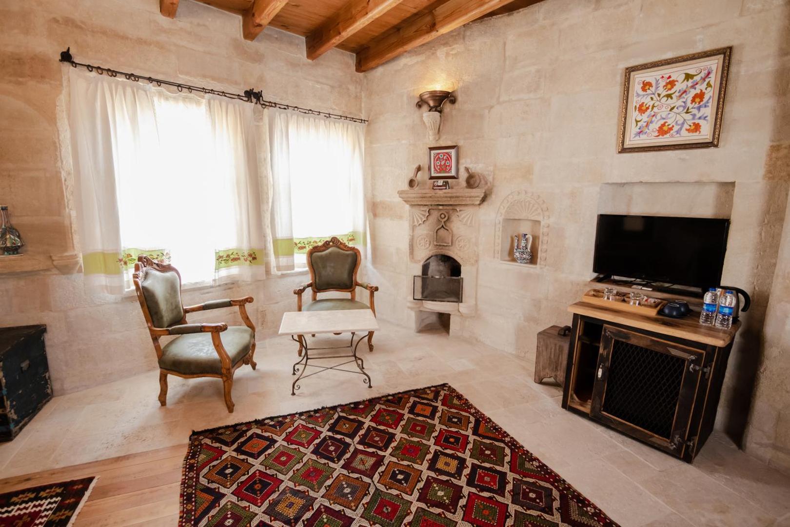 Sultan Cave Suites