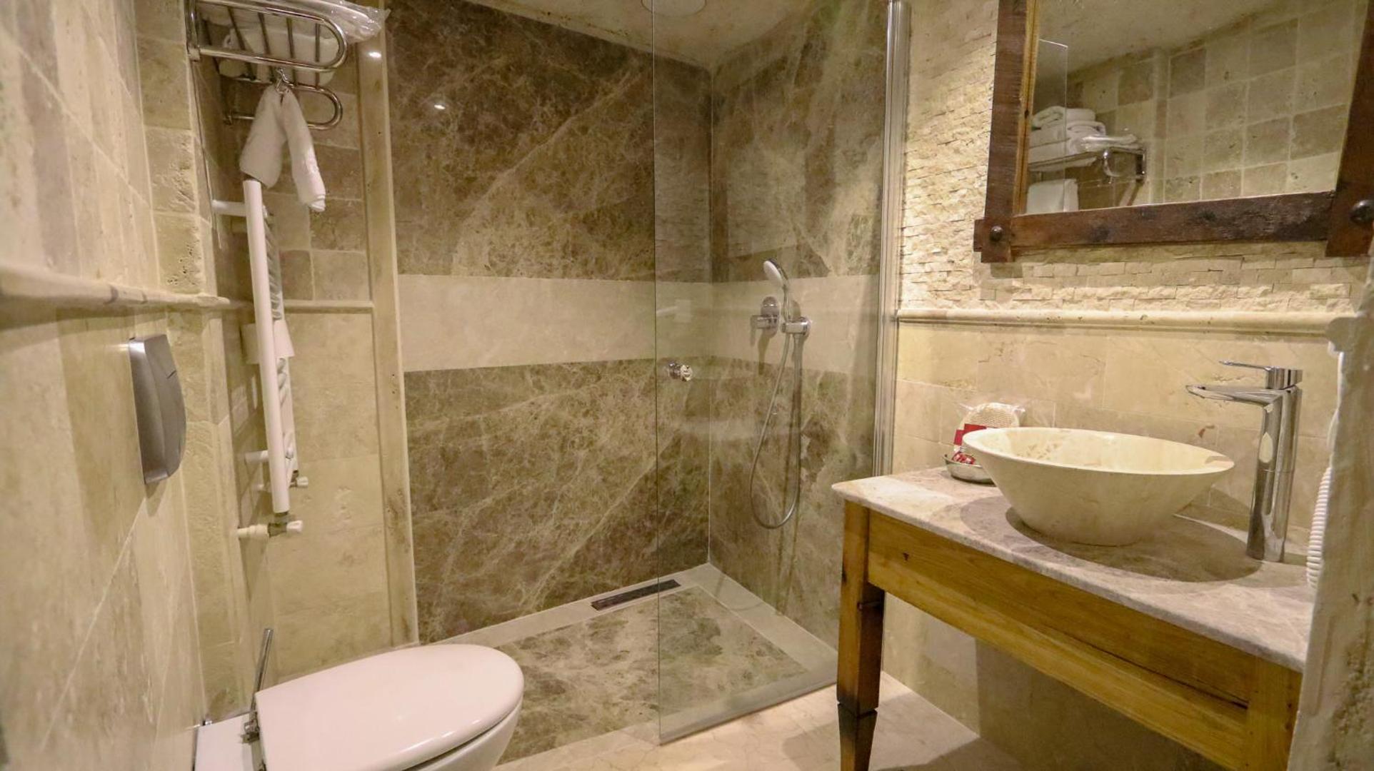 Sultan Cave Suites