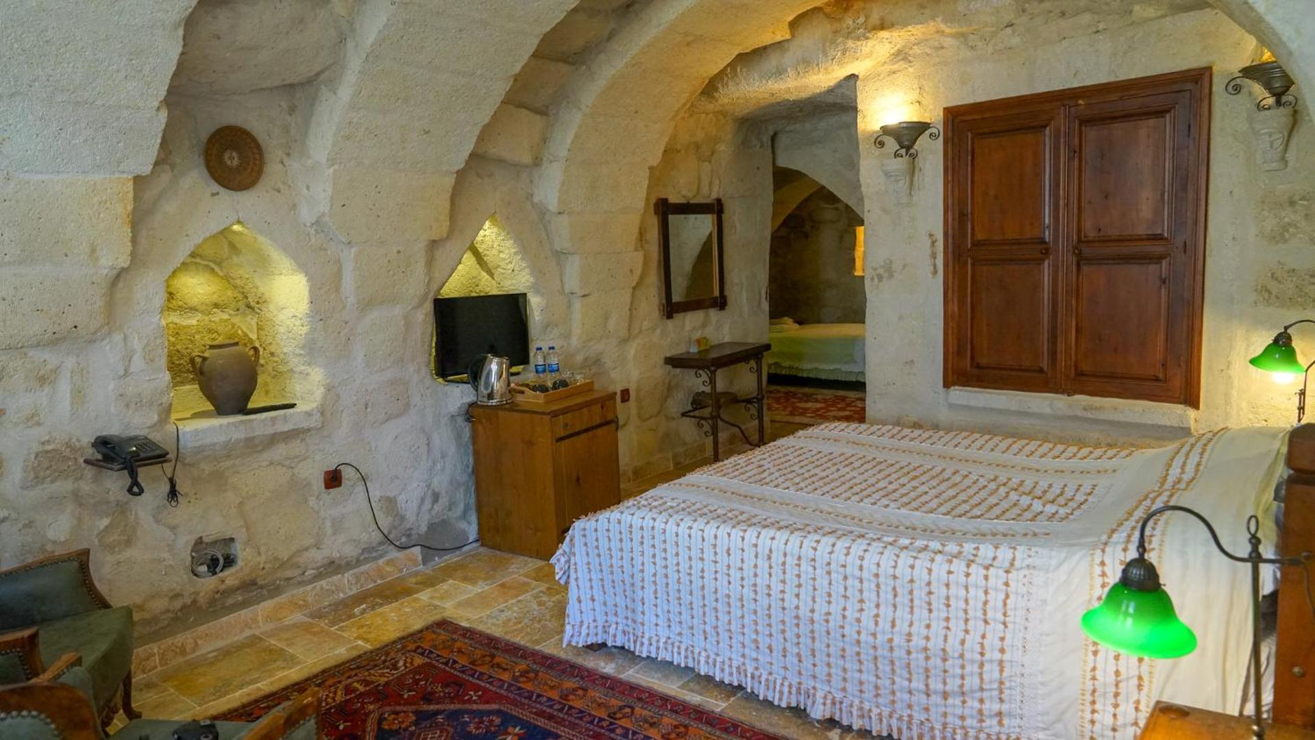 Sultan Cave Suites
