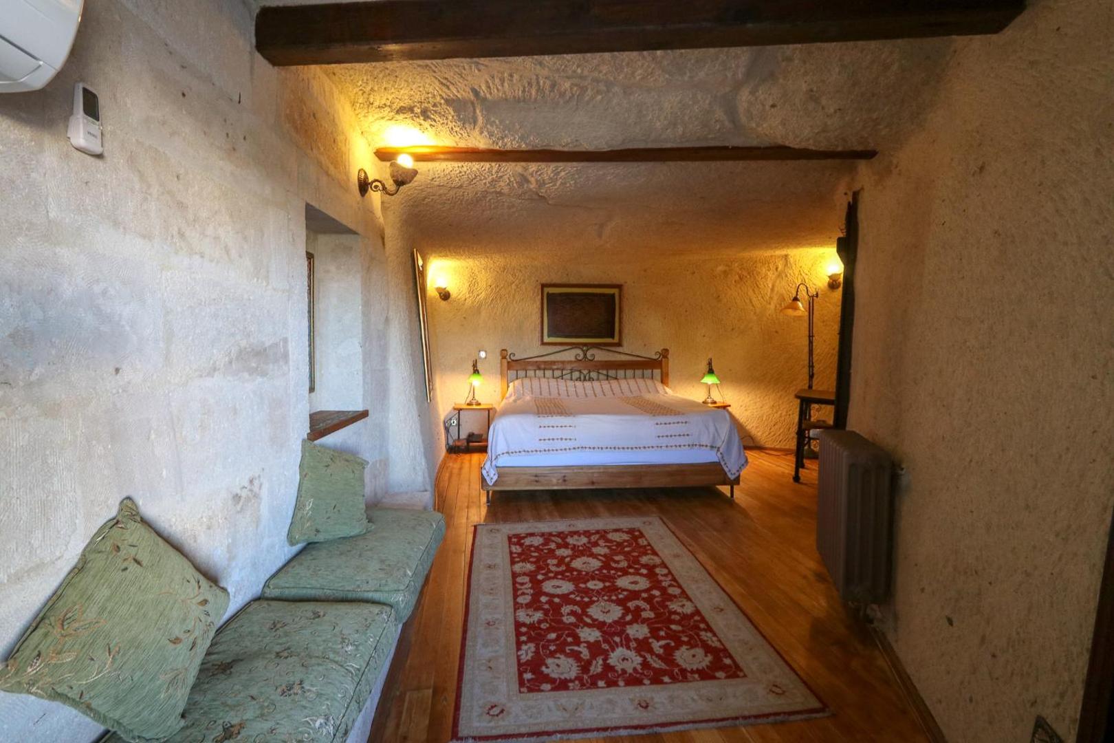 Sultan Cave Suites