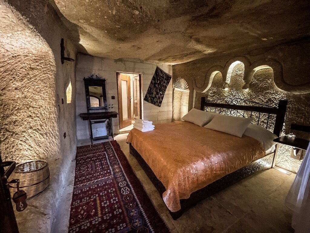 Takunya Cave Hotel