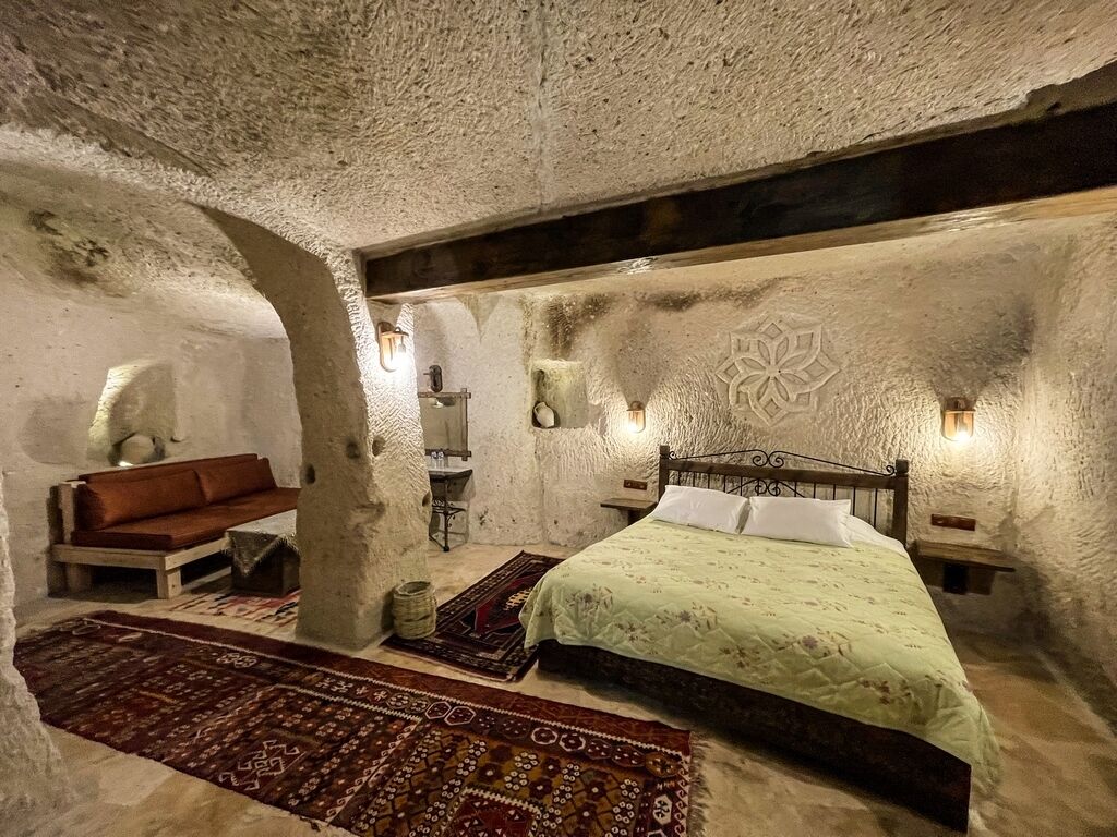Takunya Cave Hotel