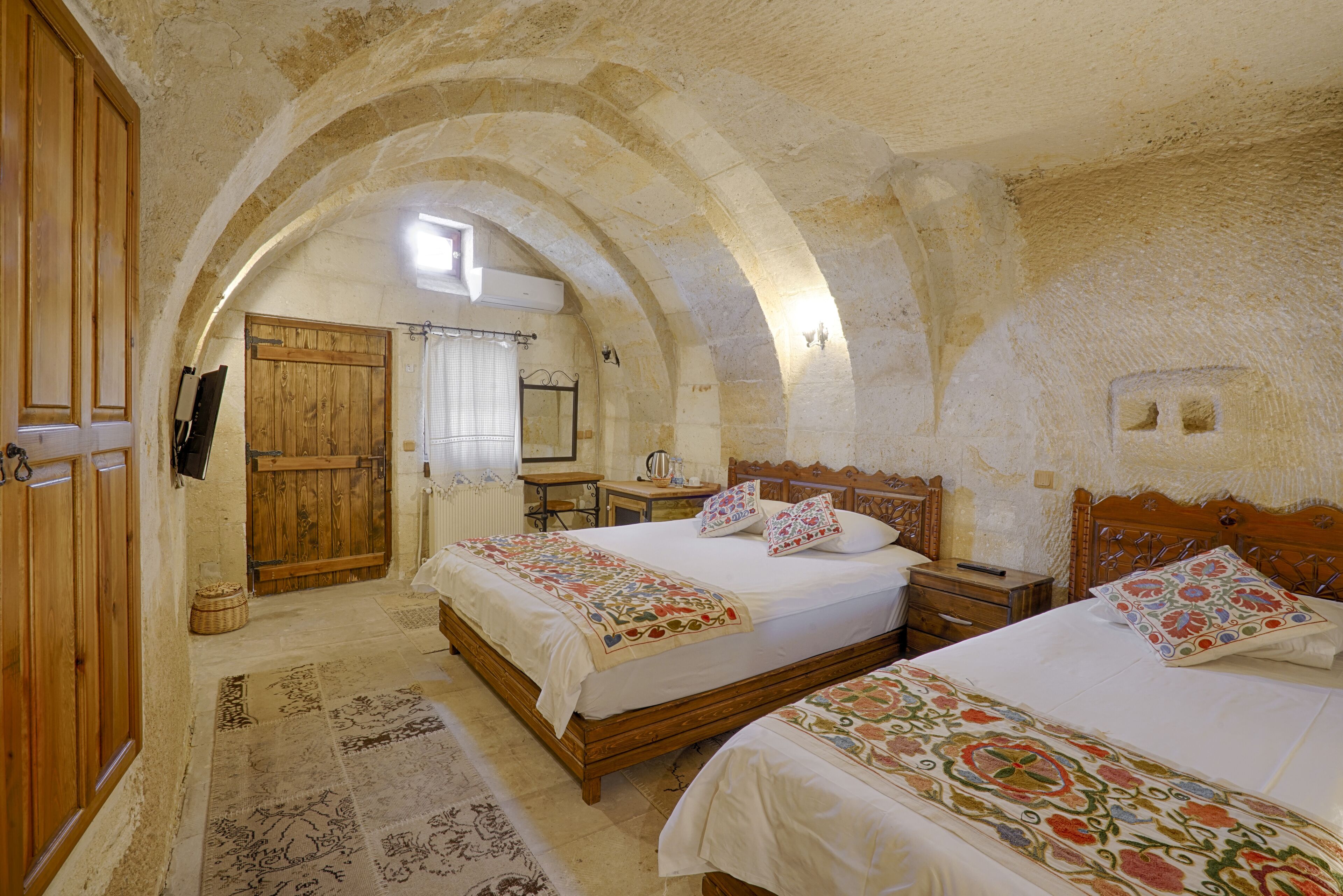 The Tulip Cave Suites