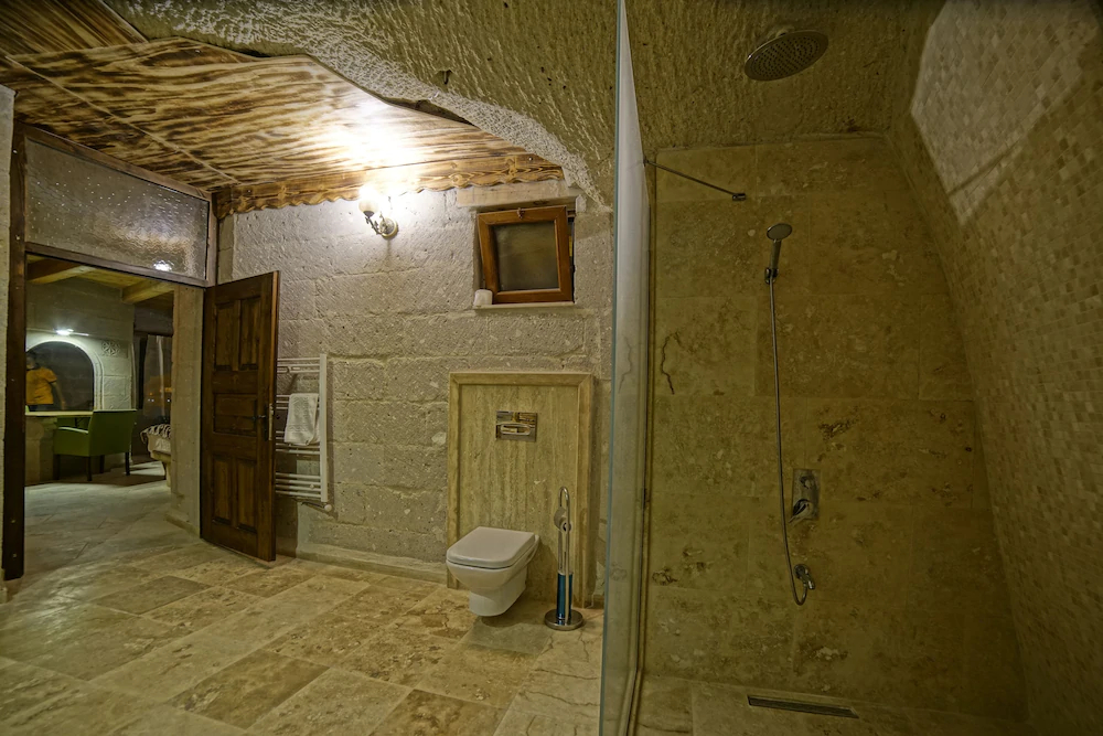 Zeus Cave Suites