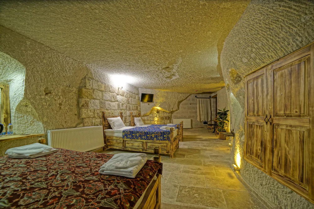 Zeus Cave Suites