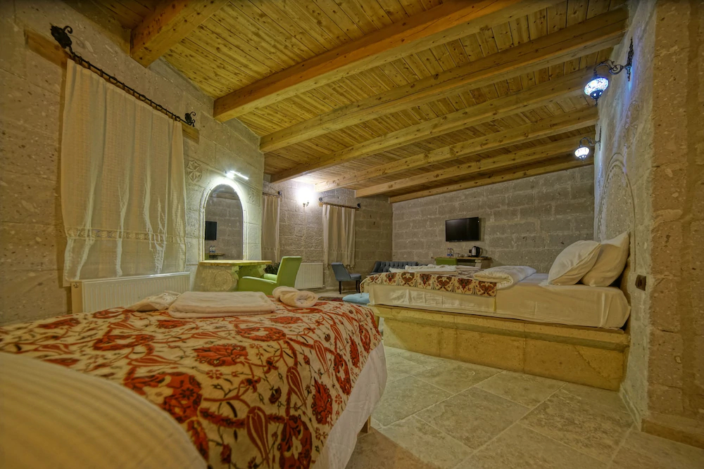 Zeus Cave Suites
