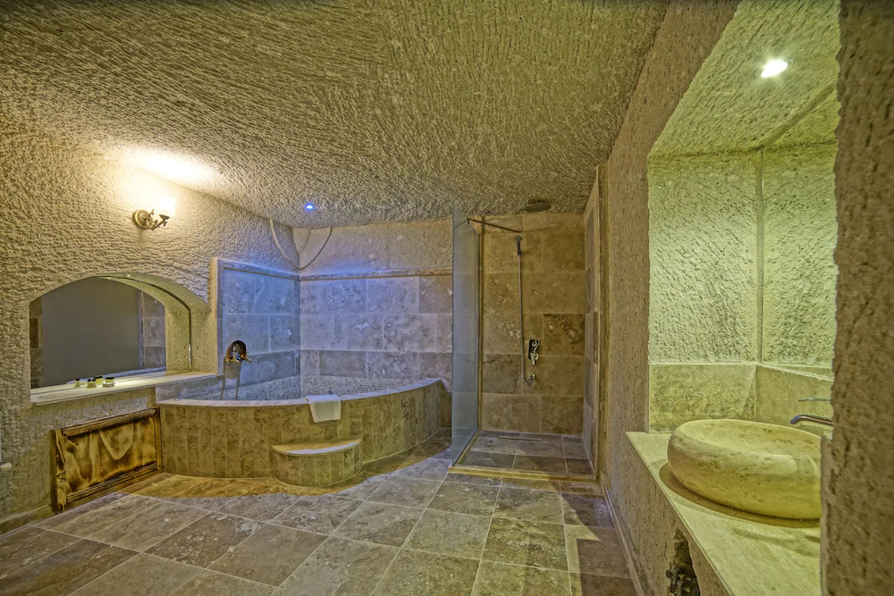 Zeus Cave Suites