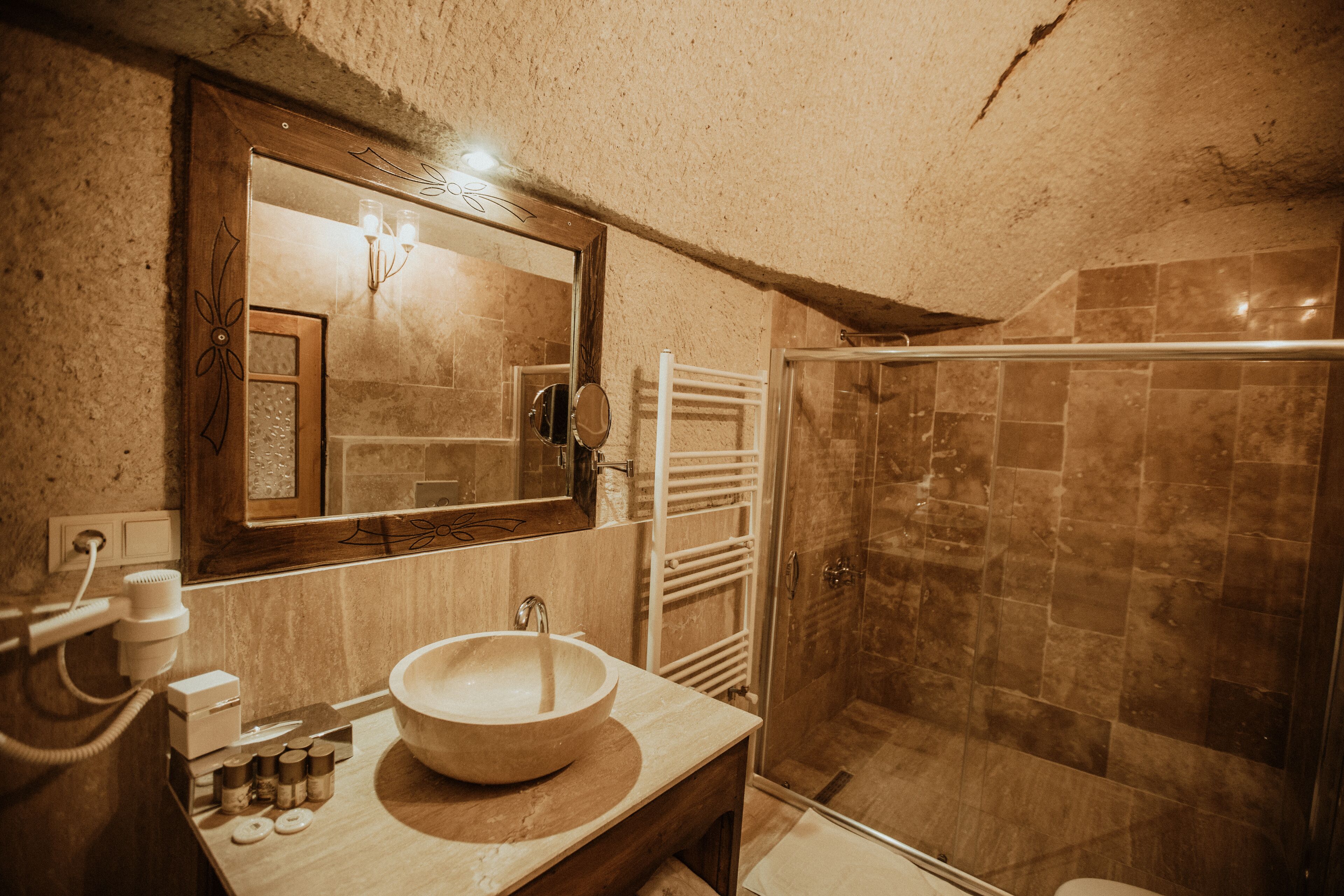 Alia Cave Hotel