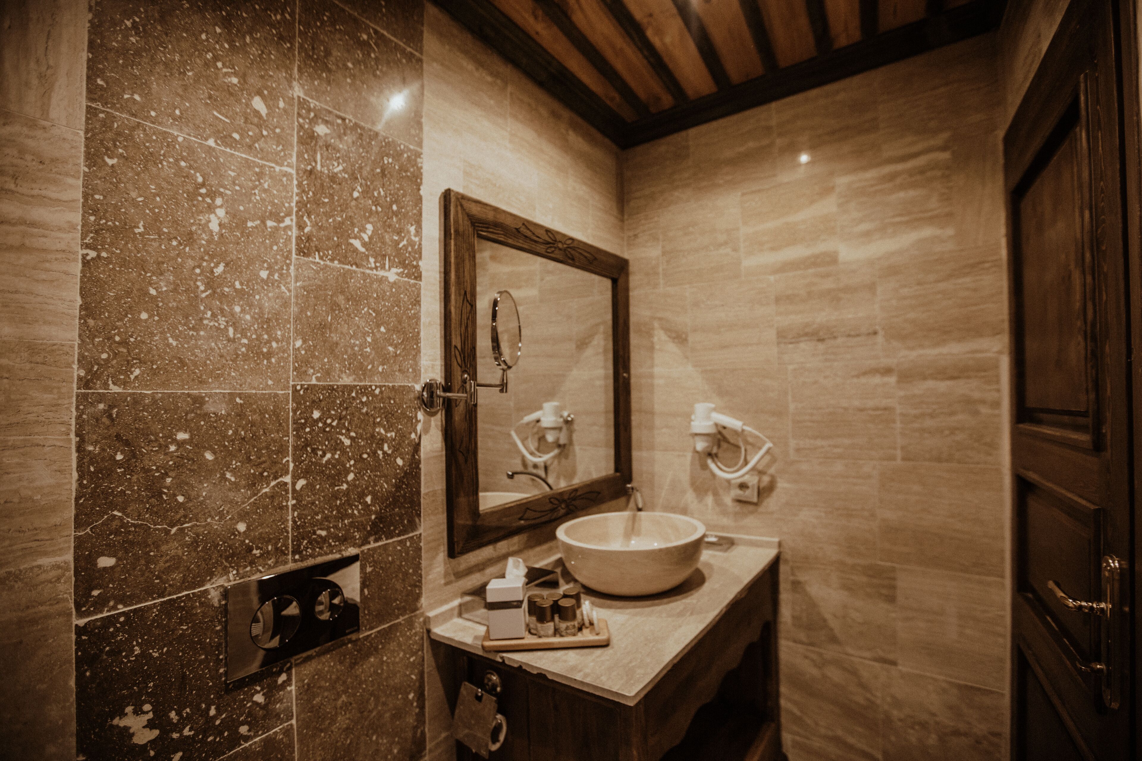 Alia Cave Hotel