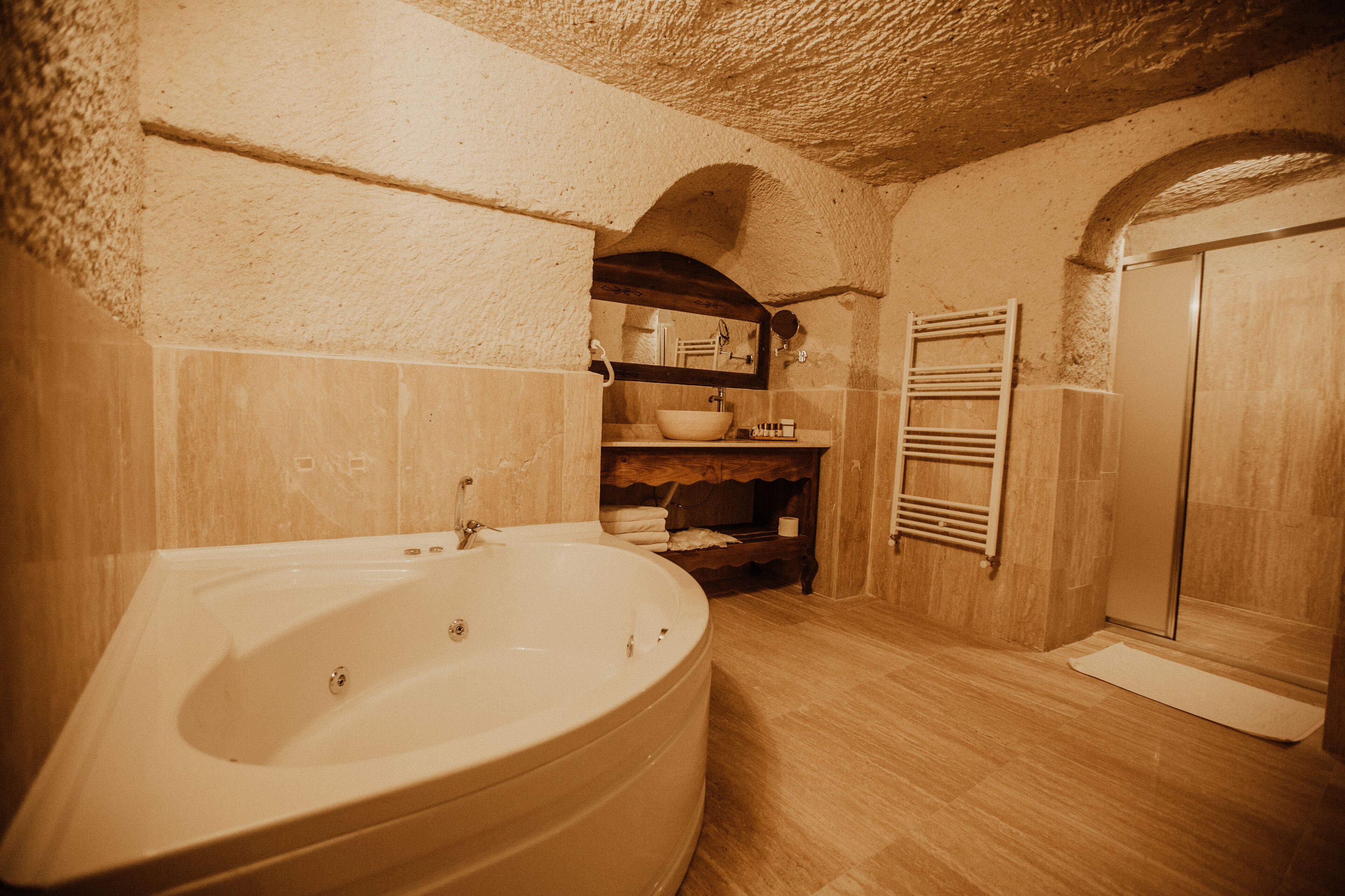 Alia Cave Hotel