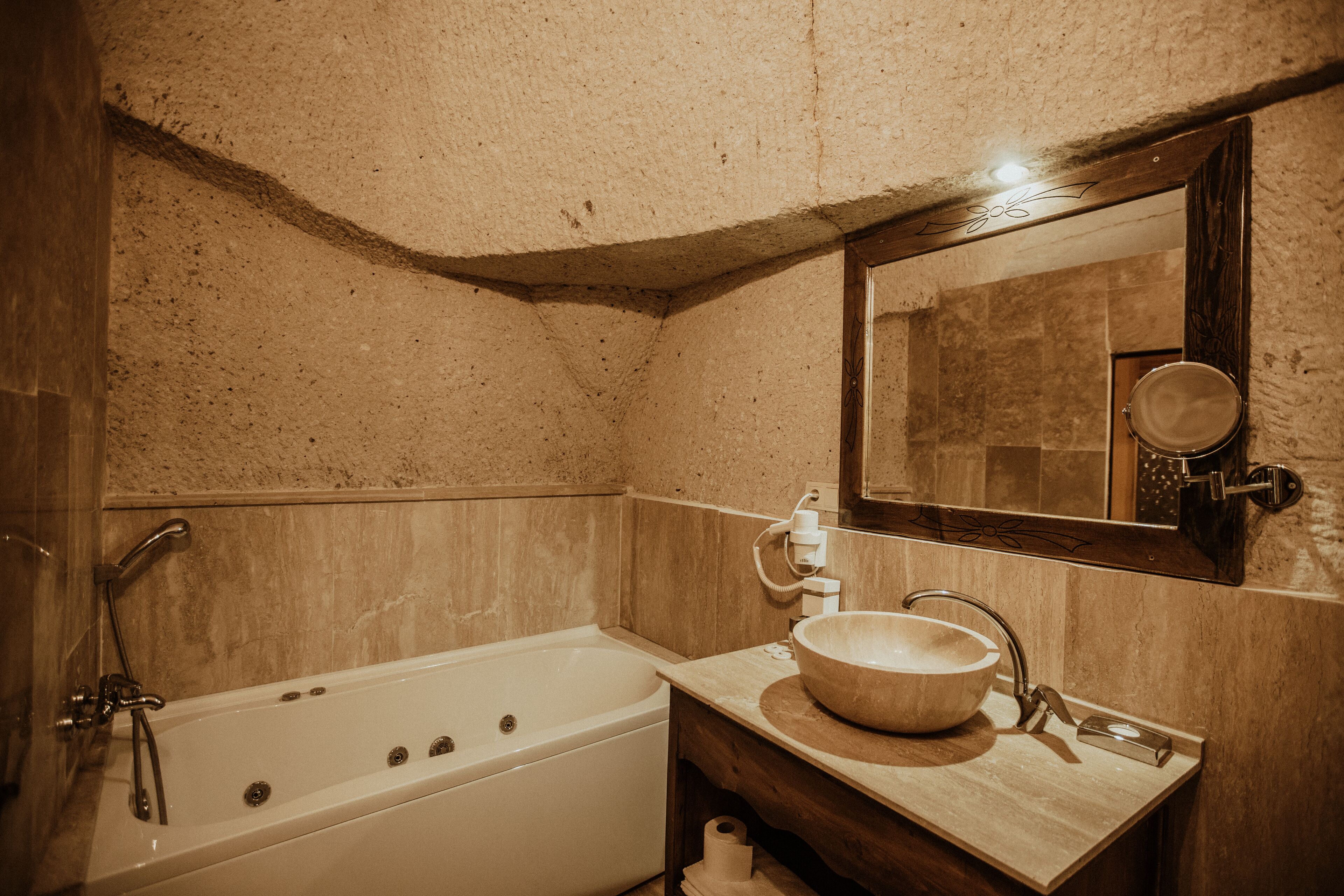 Alia Cave Hotel