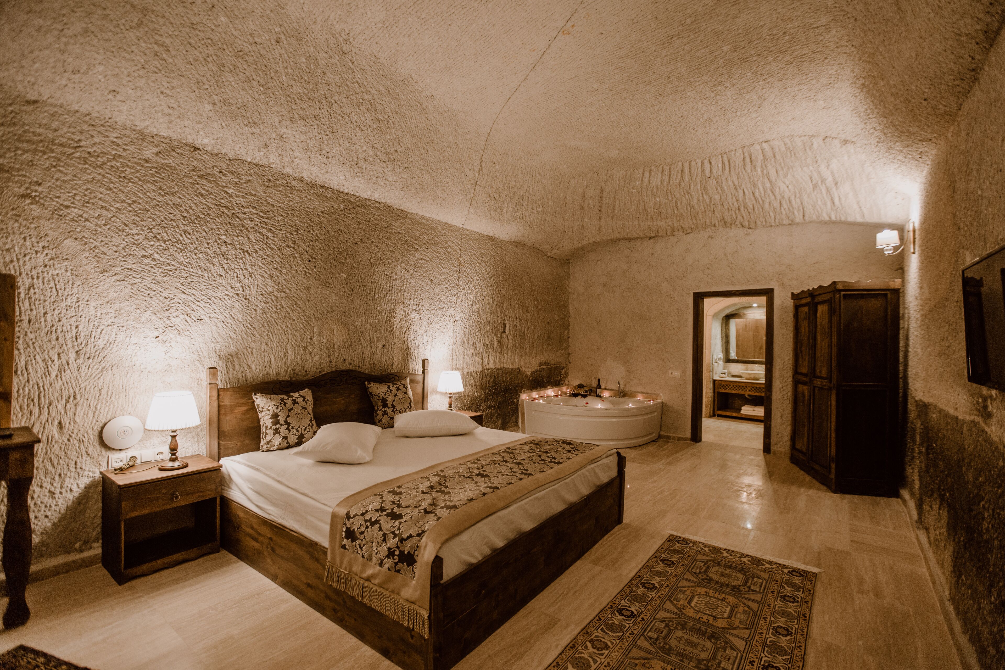 Alia Cave Hotel