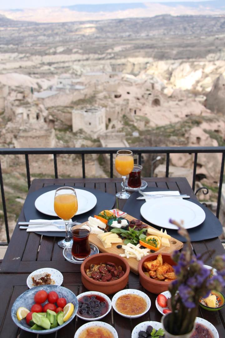 Alice in Cappadocia