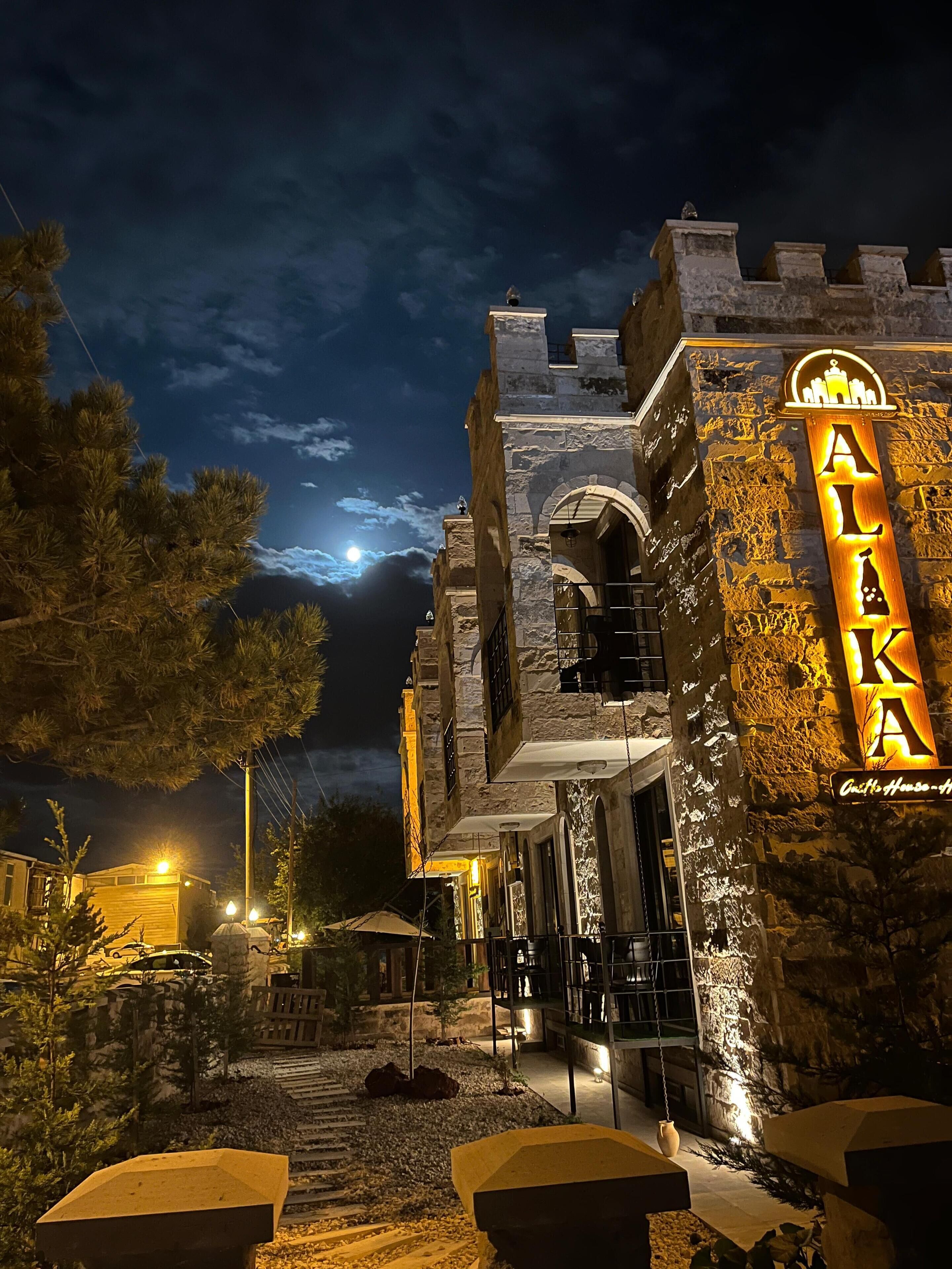 Alika Castle House