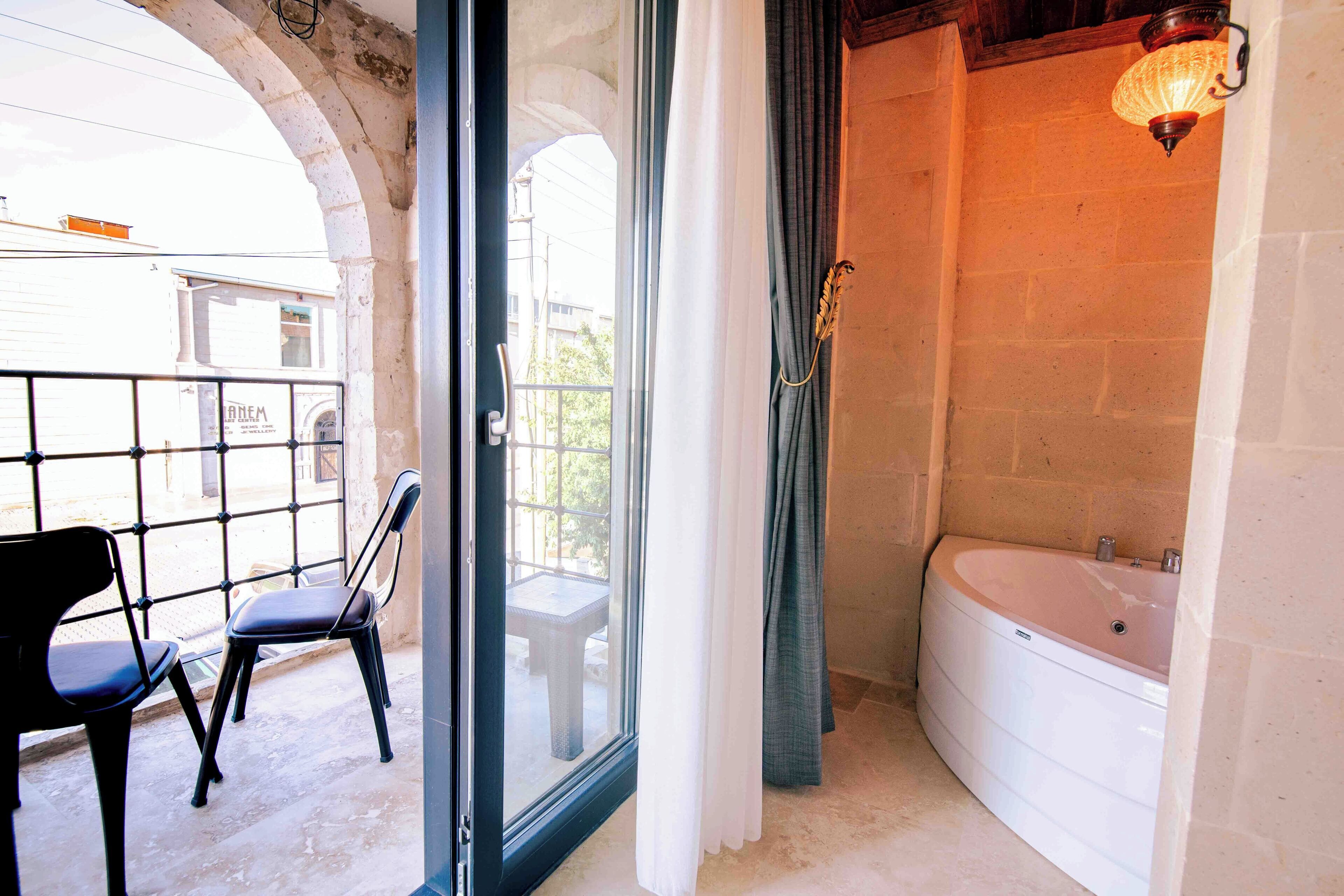 Alika Castle House