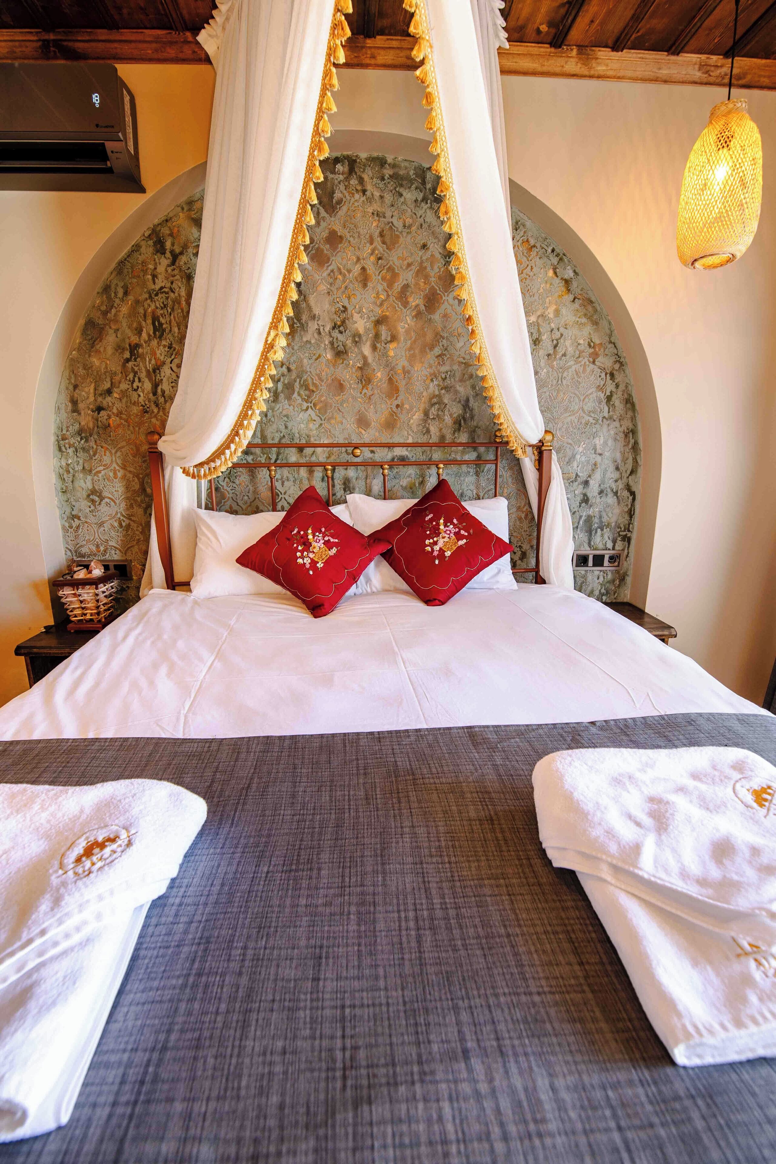 Alika Castle House