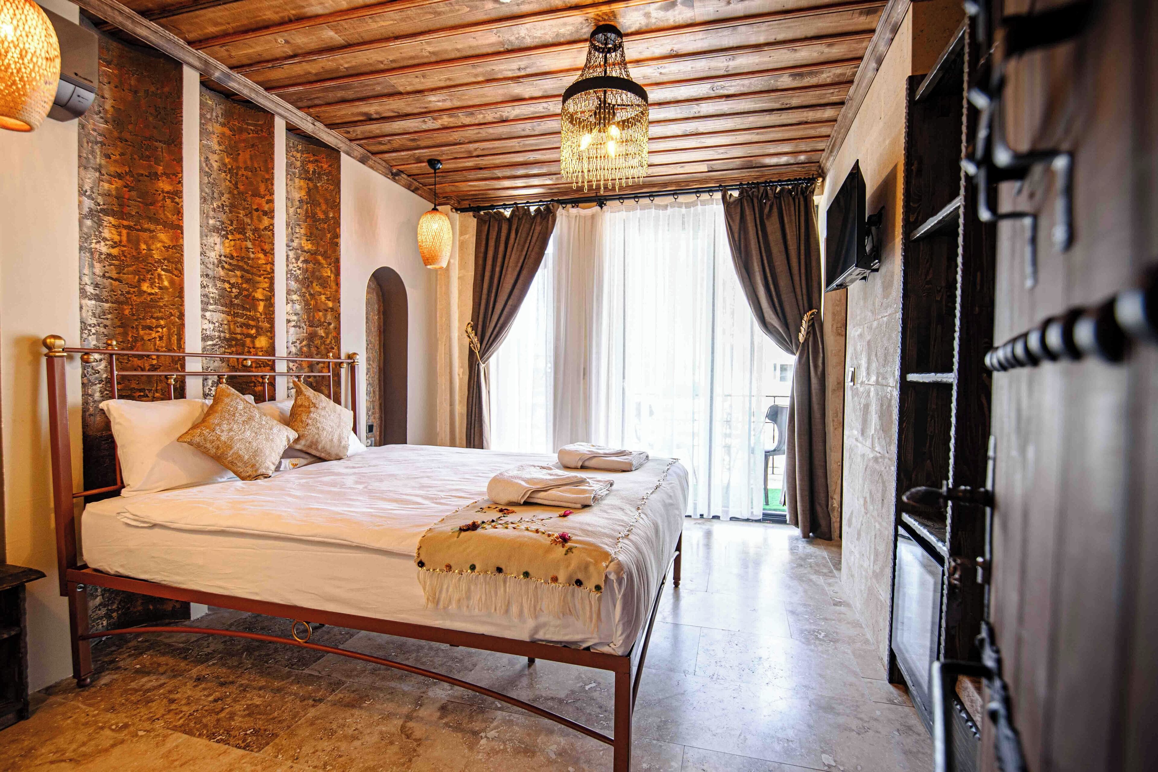 Alika Castle House