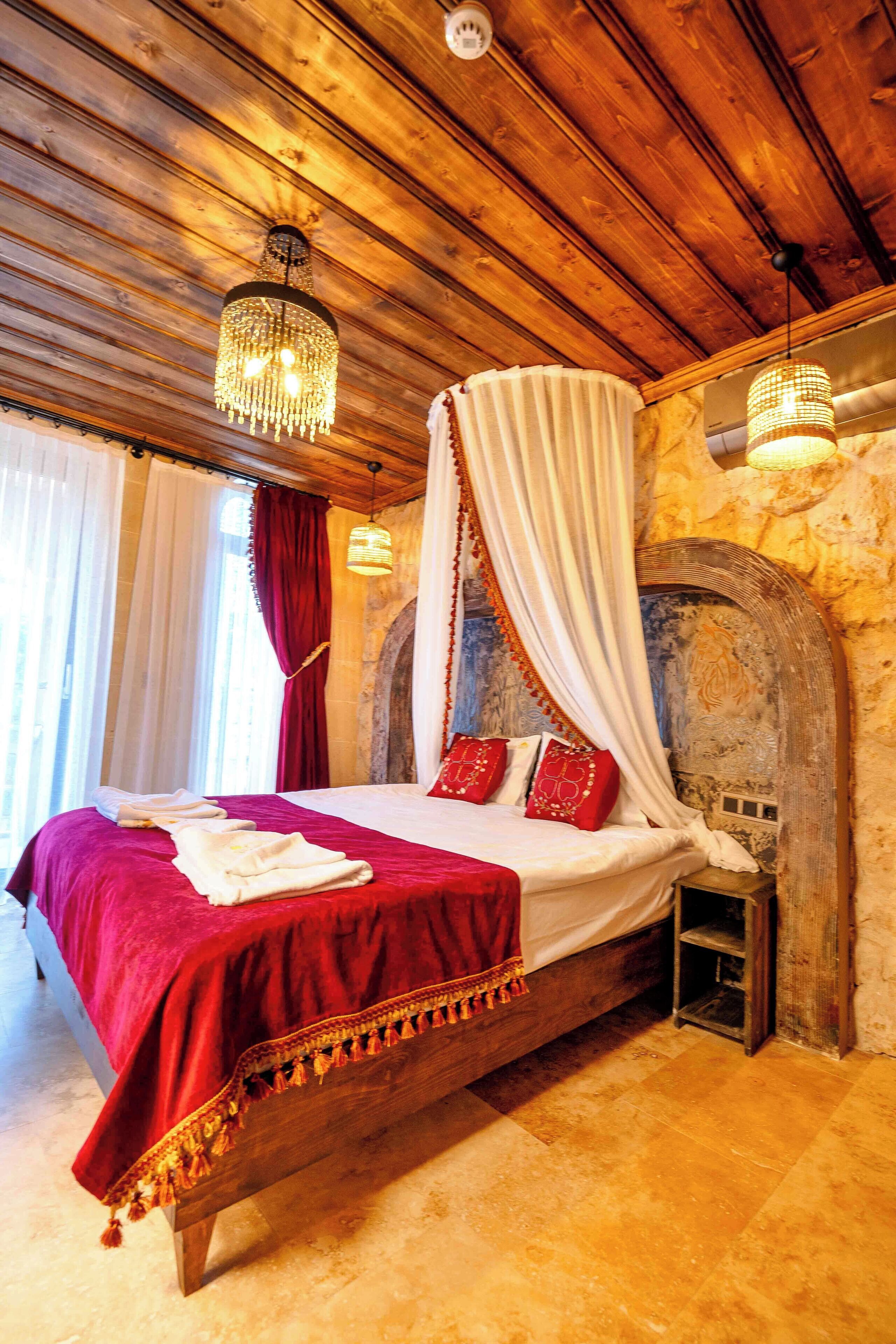 Alika Castle House