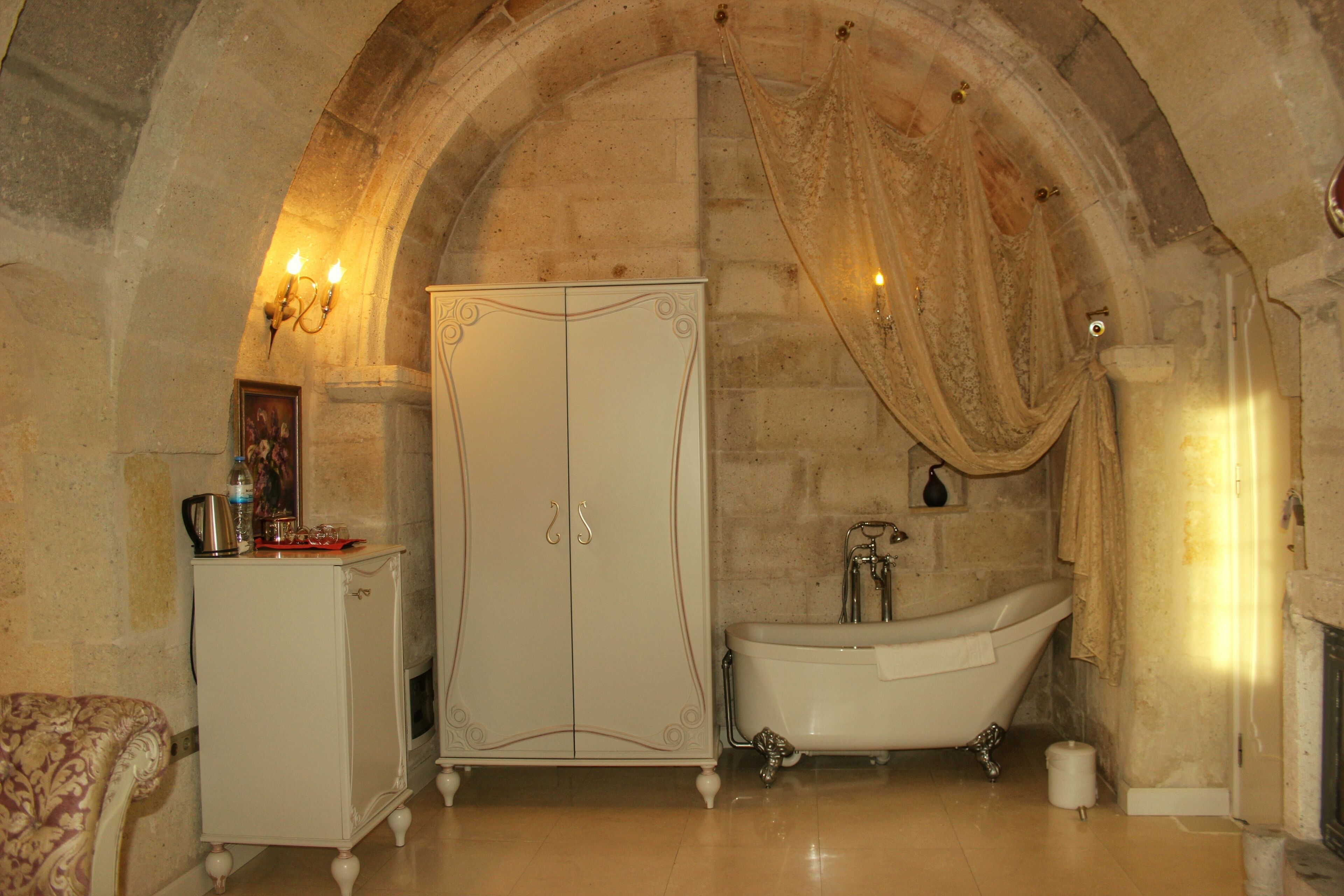 Anatelein Boutique Cave