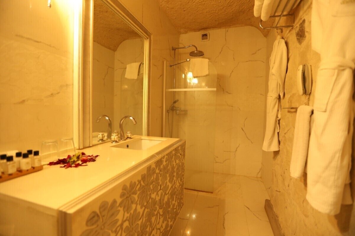 Anatelein Boutique Cave