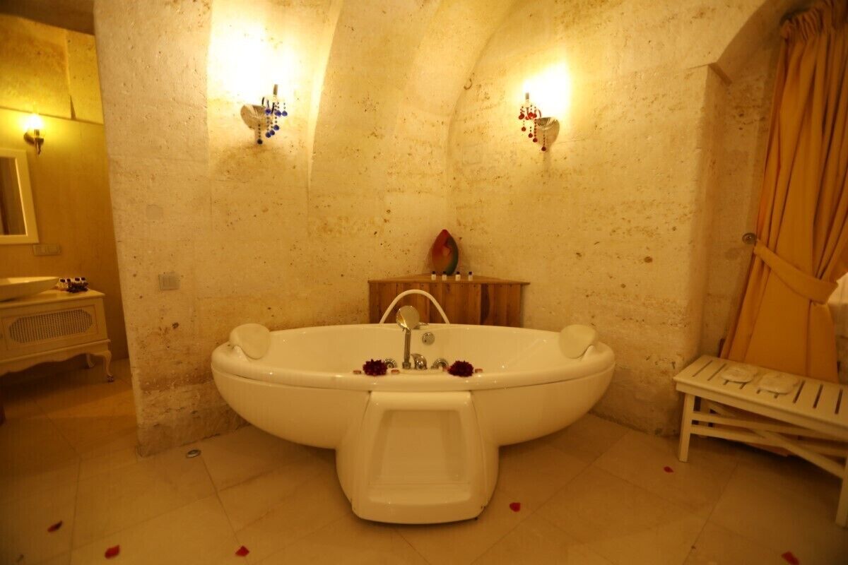 Anatelein Boutique Cave