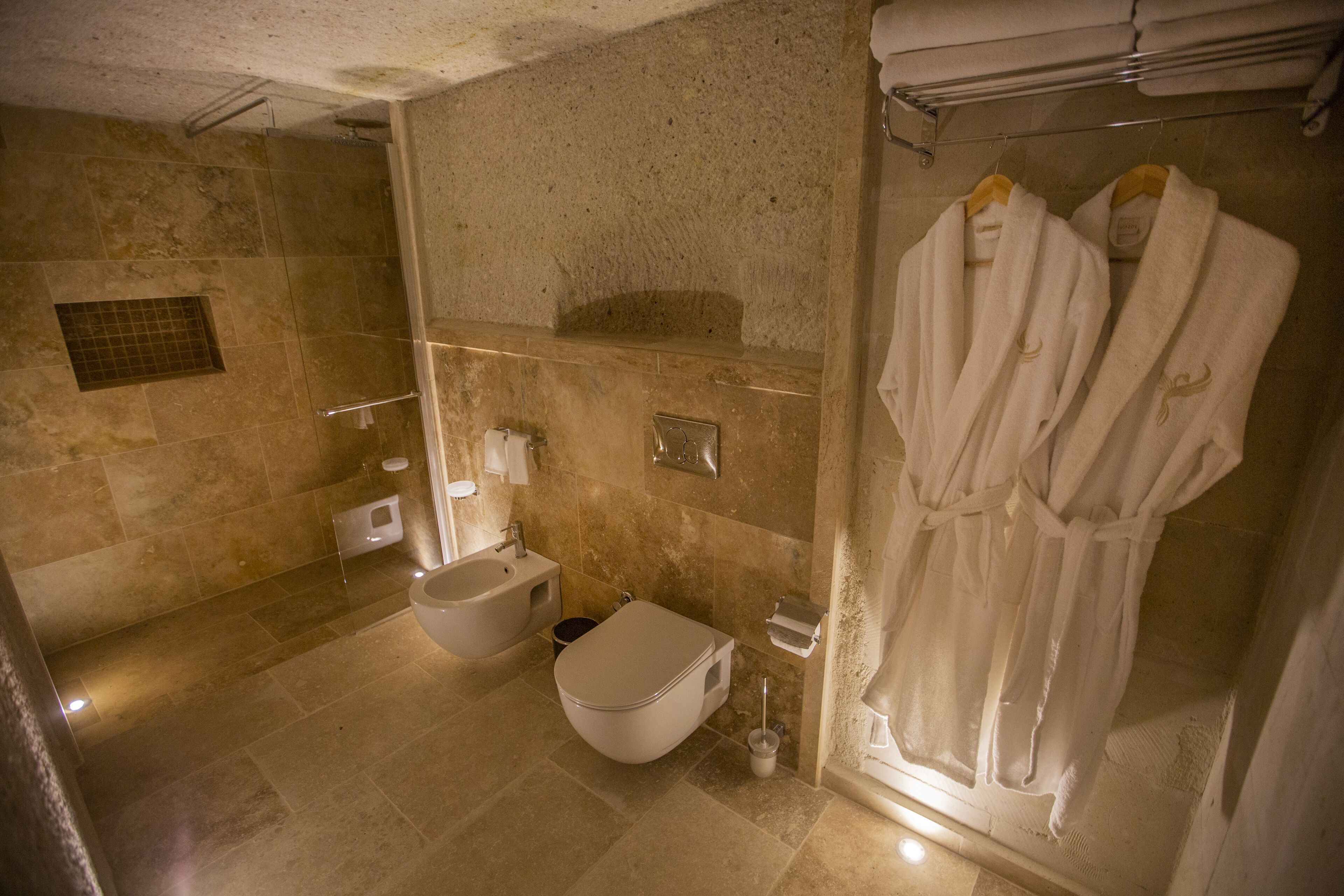 Nino Cave Suites