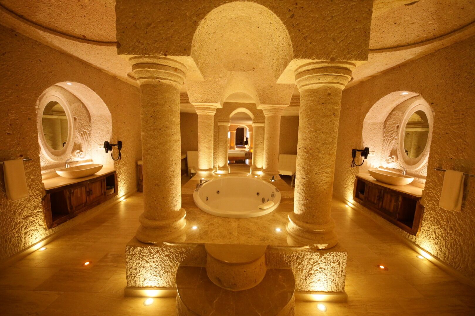 Nino Cave Suites