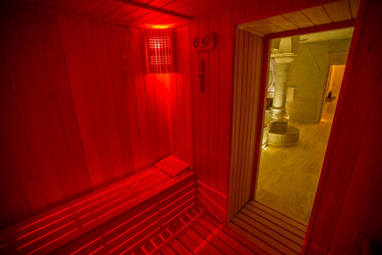 Nino Cave Suites