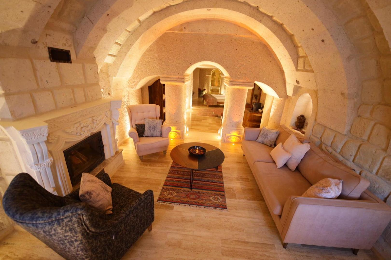 Nino Cave Suites