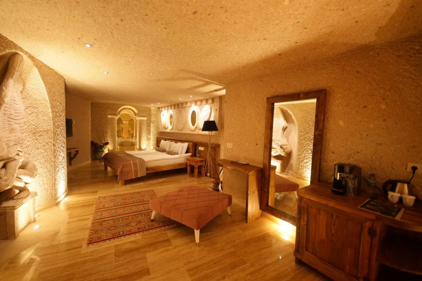 Nino Cave Suites