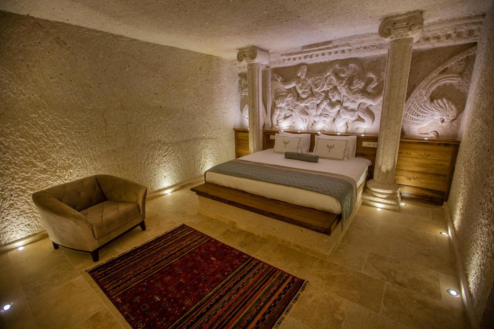 Nino Cave Suites