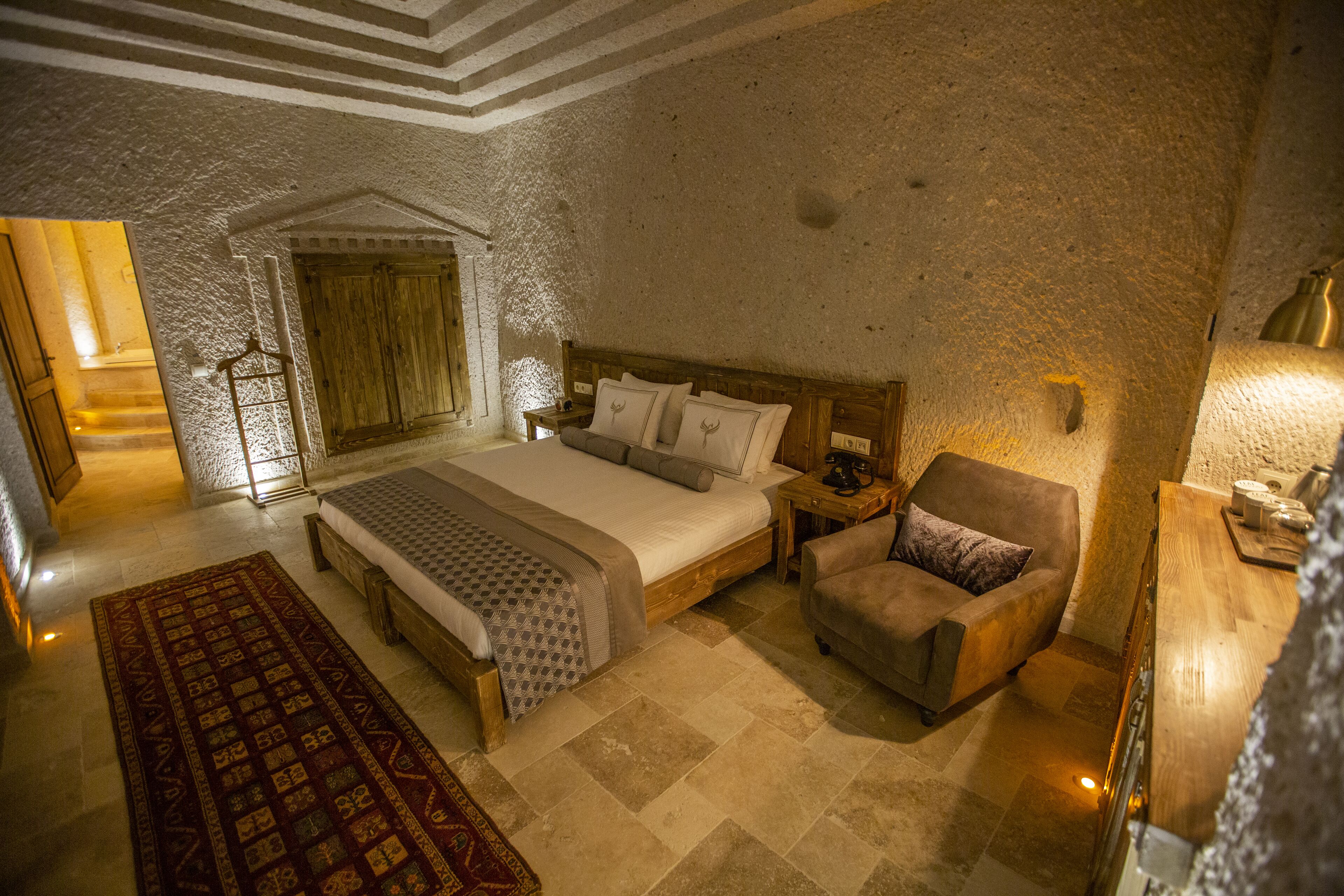 Nino Cave Suites