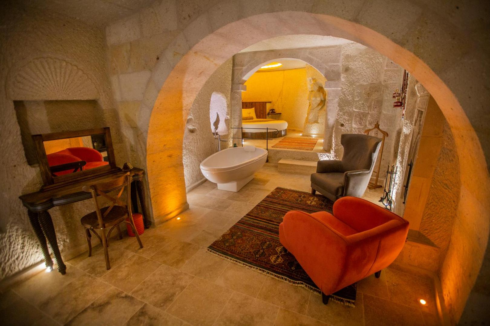 Nino Cave Suites