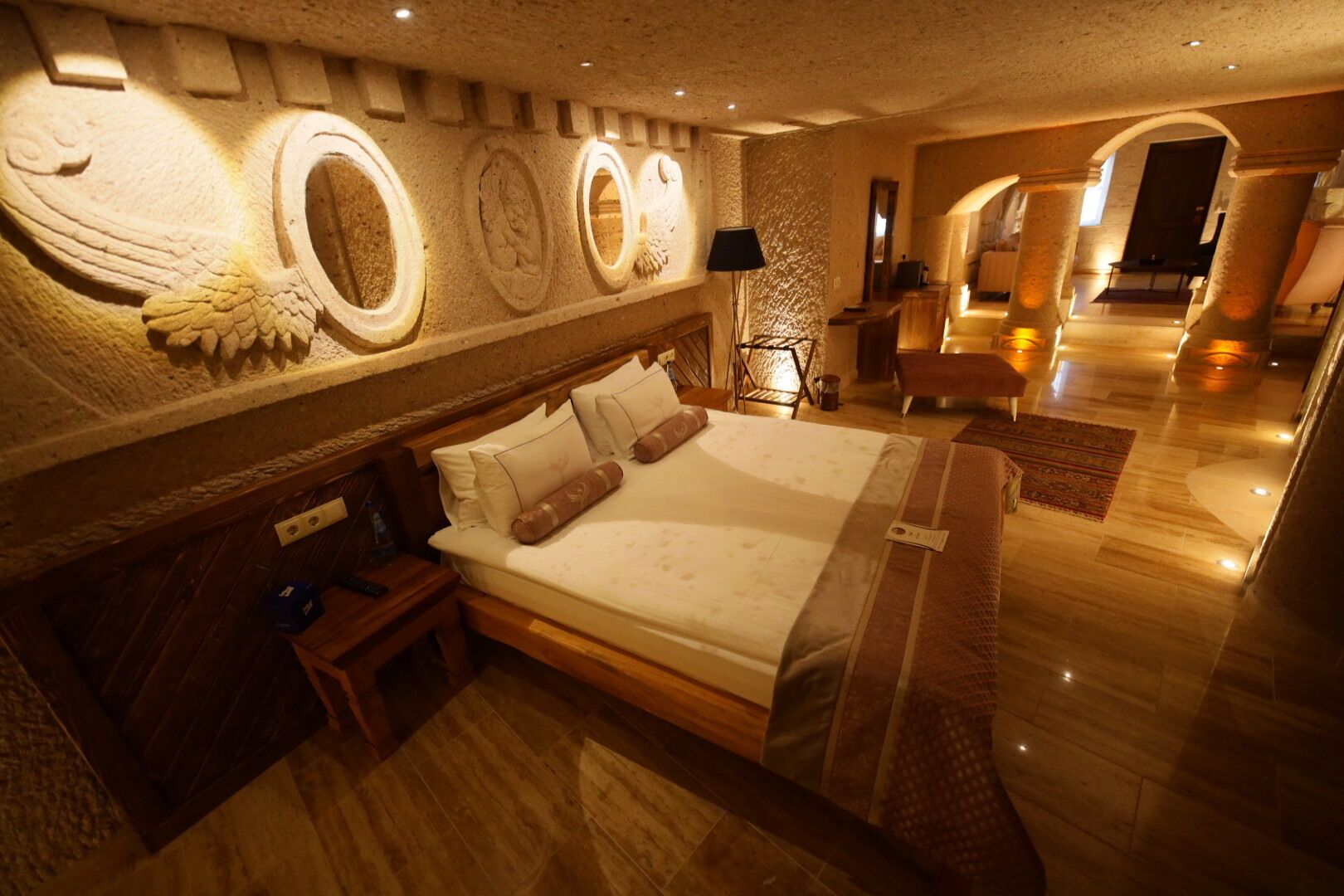 Nino Cave Suites