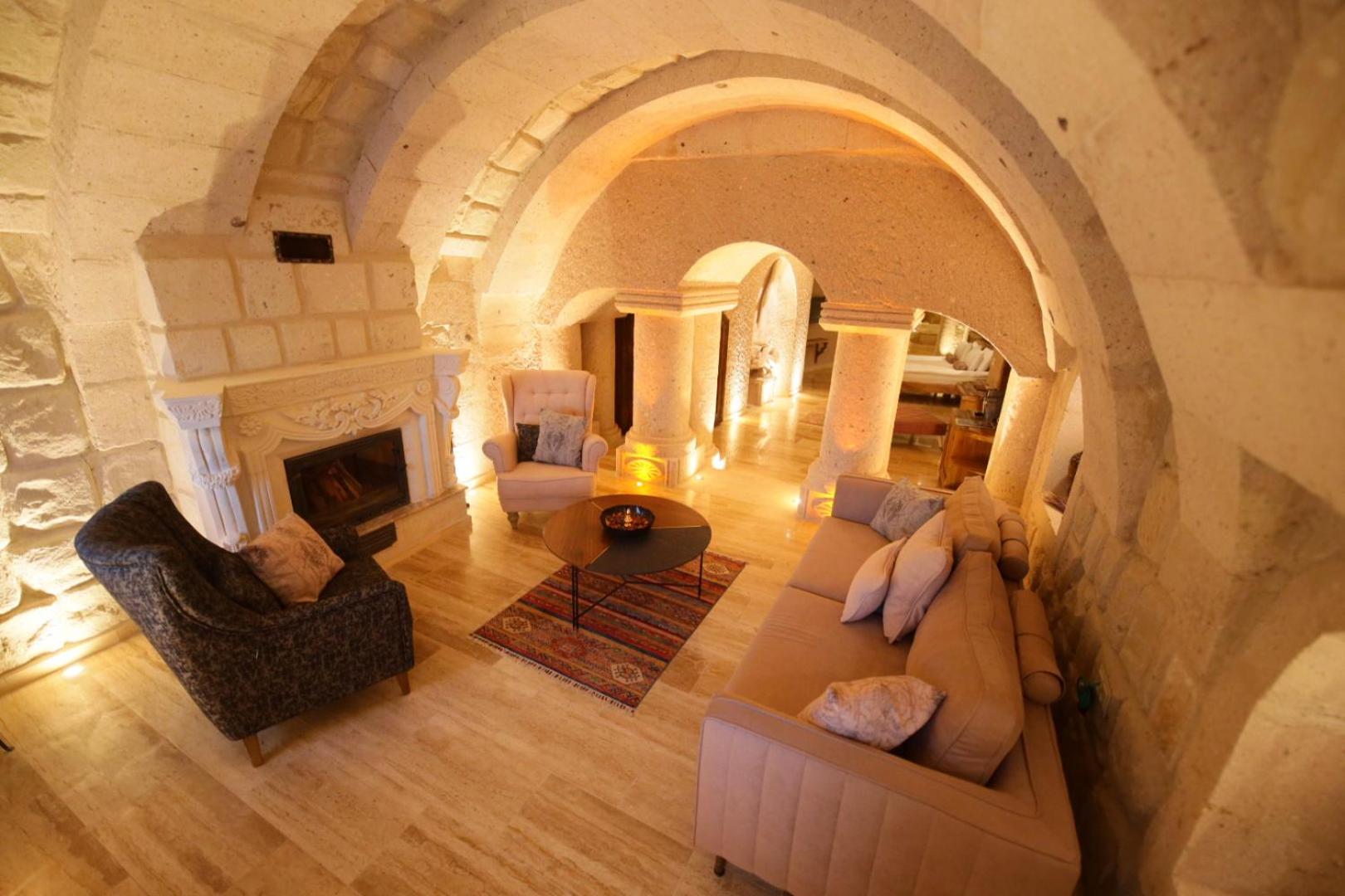 Nino Cave Suites