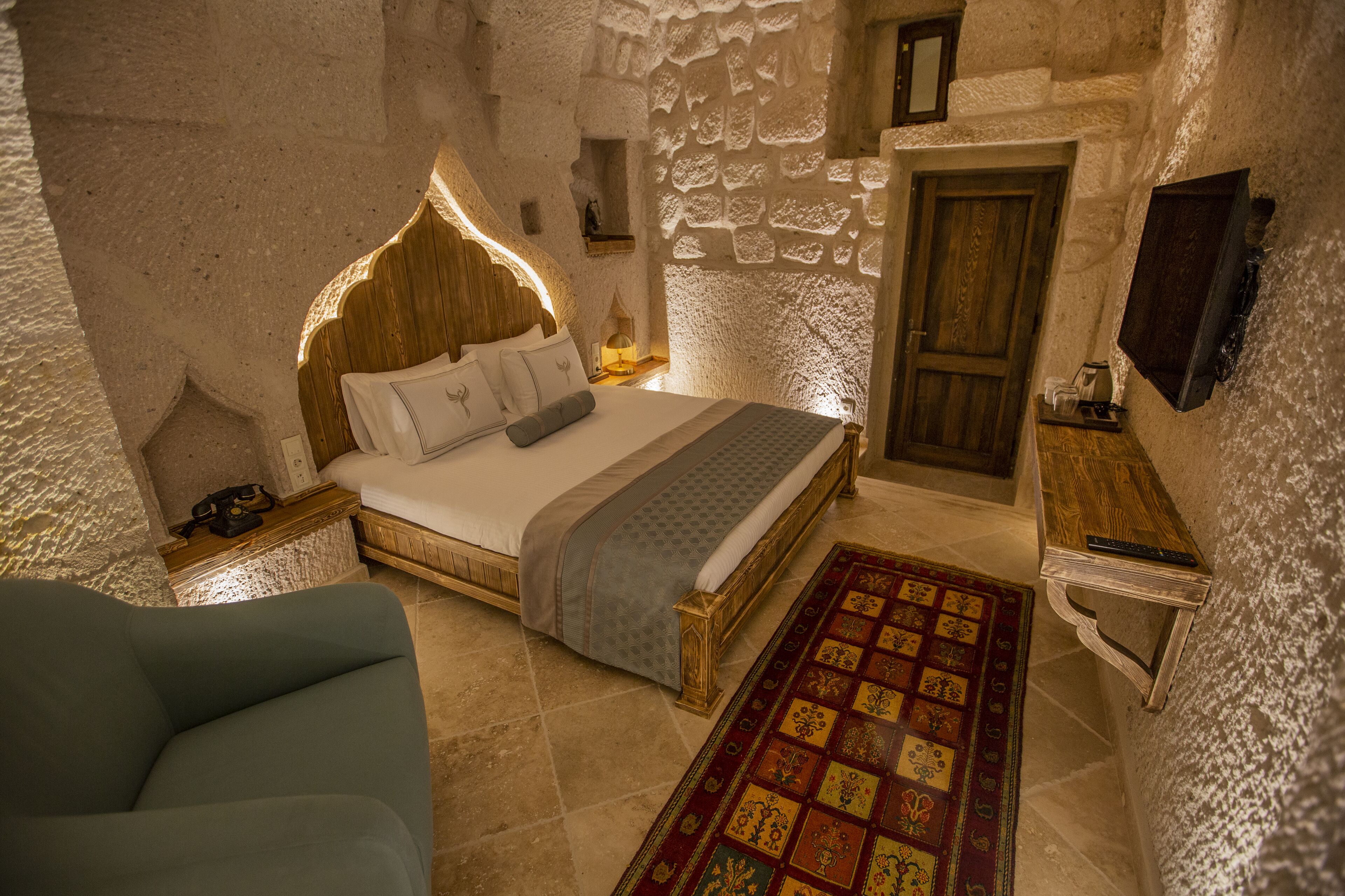 Nino Cave Suites