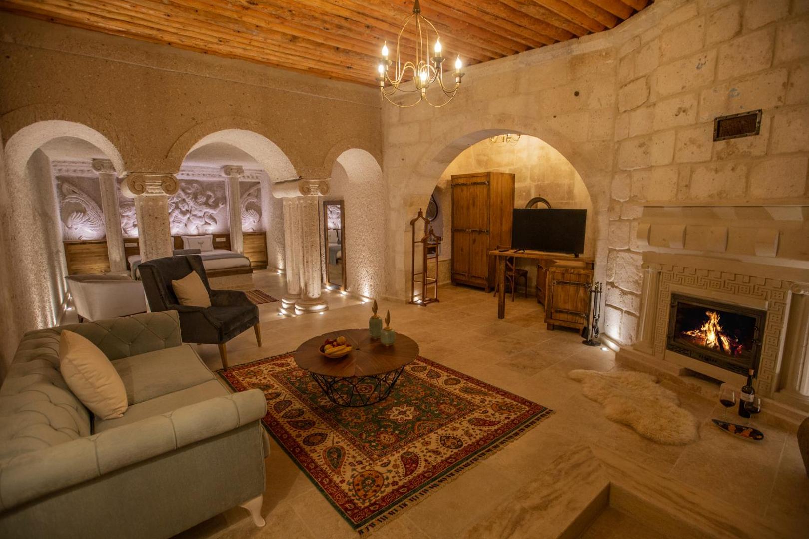 Nino Cave Suites