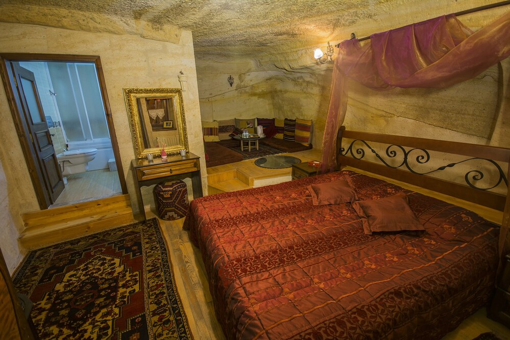Assiana House